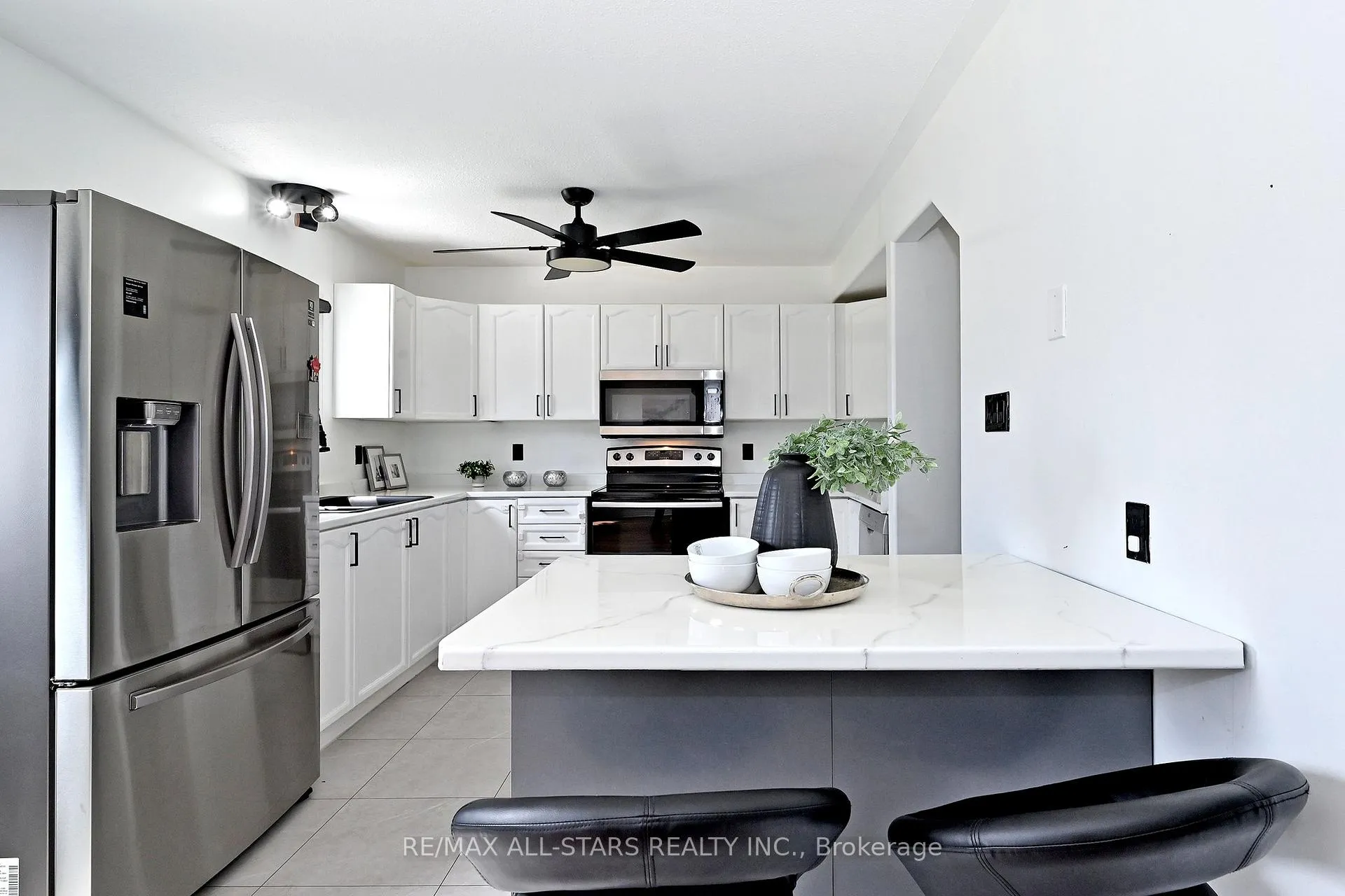 Photo 14 of 647 Trailview Drive, Peterborough, Ashburnham Ward 4 — HOMEH