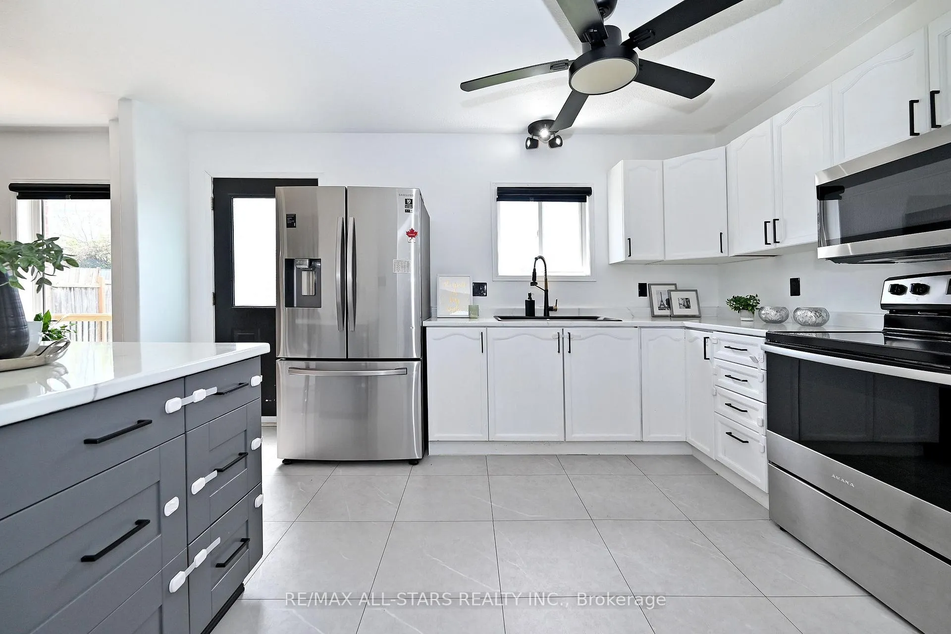 Photo 15 of 647 Trailview Drive, Peterborough, Ashburnham Ward 4 — HOMEH