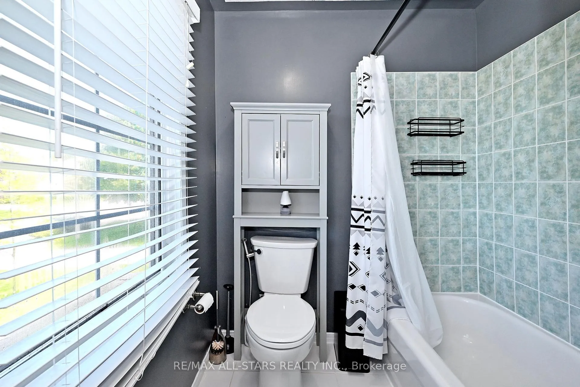 Photo 32 of 647 Trailview Drive, Peterborough, Ashburnham Ward 4 — HOMEH