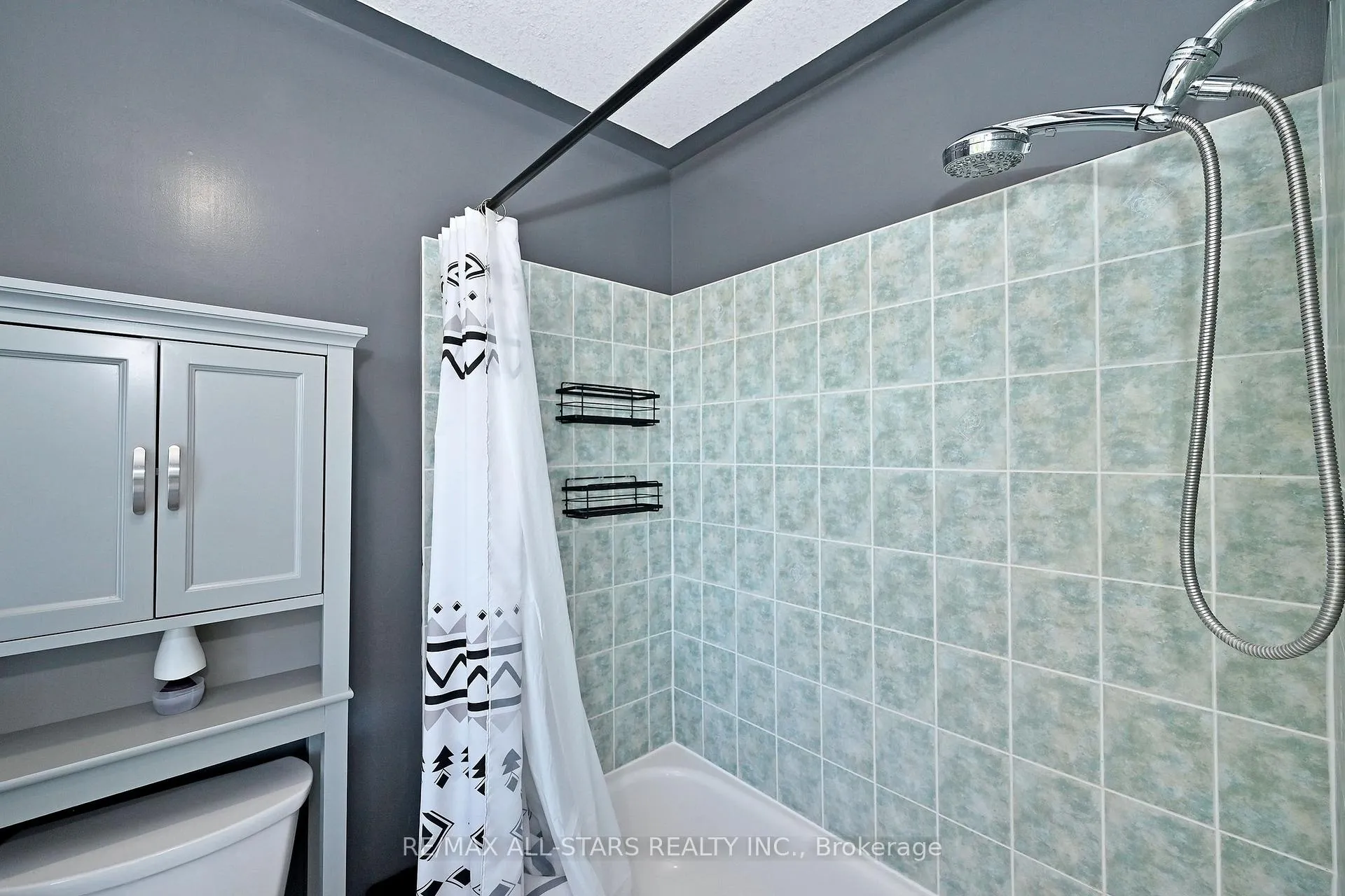 Photo 33 of 647 Trailview Drive, Peterborough, Ashburnham Ward 4 — HOMEH