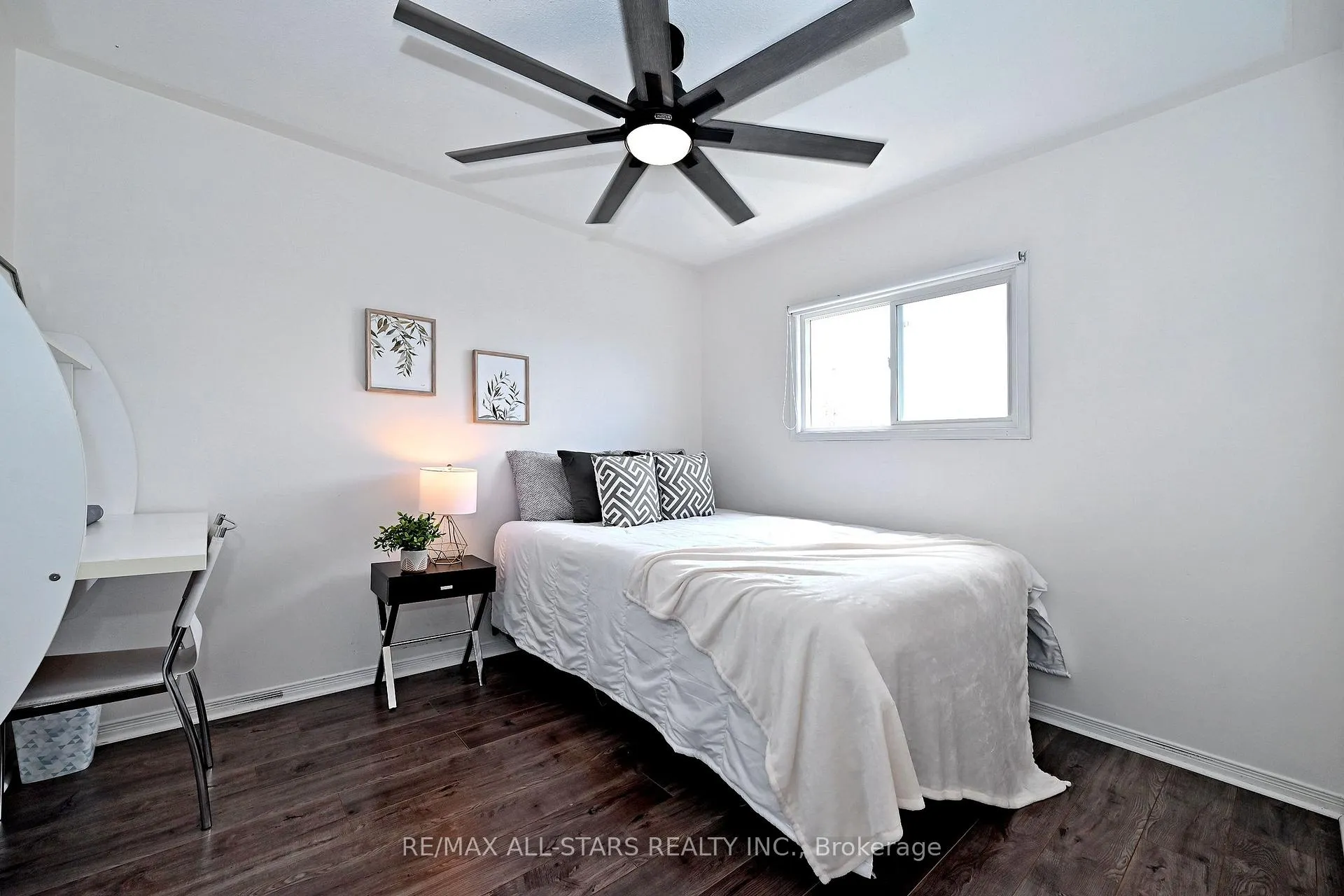 Photo 36 of 647 Trailview Drive, Peterborough, Ashburnham Ward 4 — HOMEH