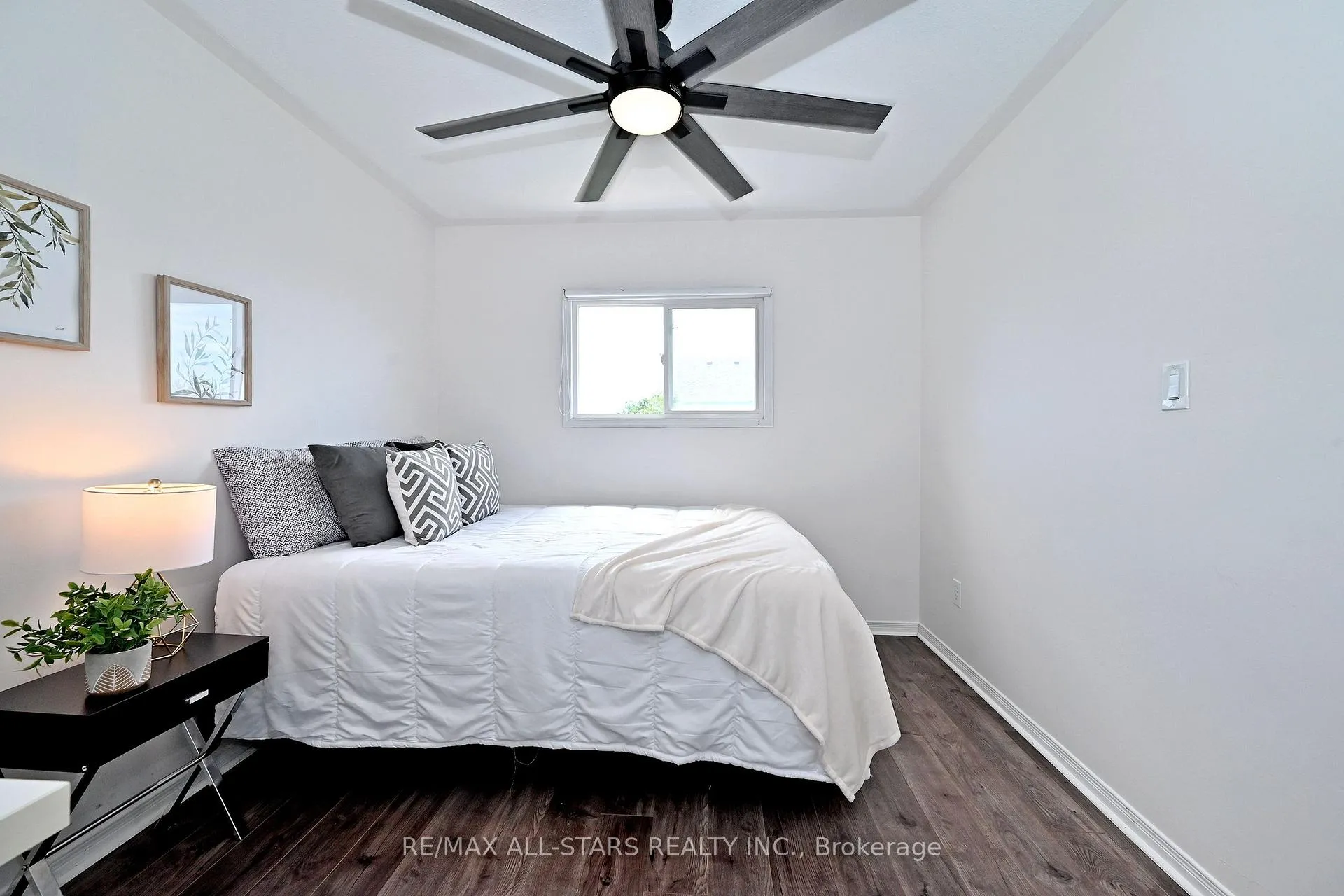 Photo 37 of 647 Trailview Drive, Peterborough, Ashburnham Ward 4 — HOMEH