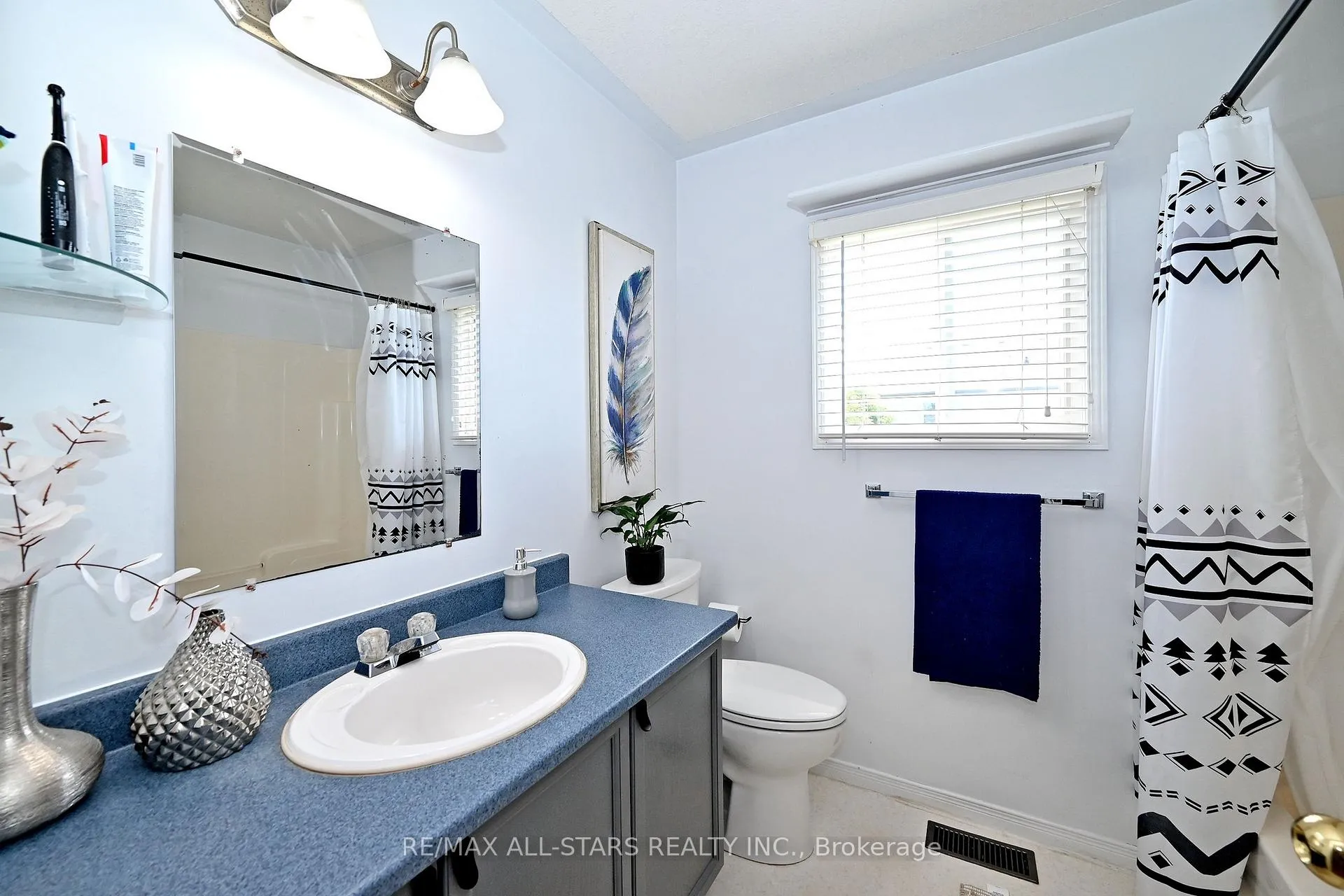Photo 43 of 647 Trailview Drive, Peterborough, Ashburnham Ward 4 — HOMEH