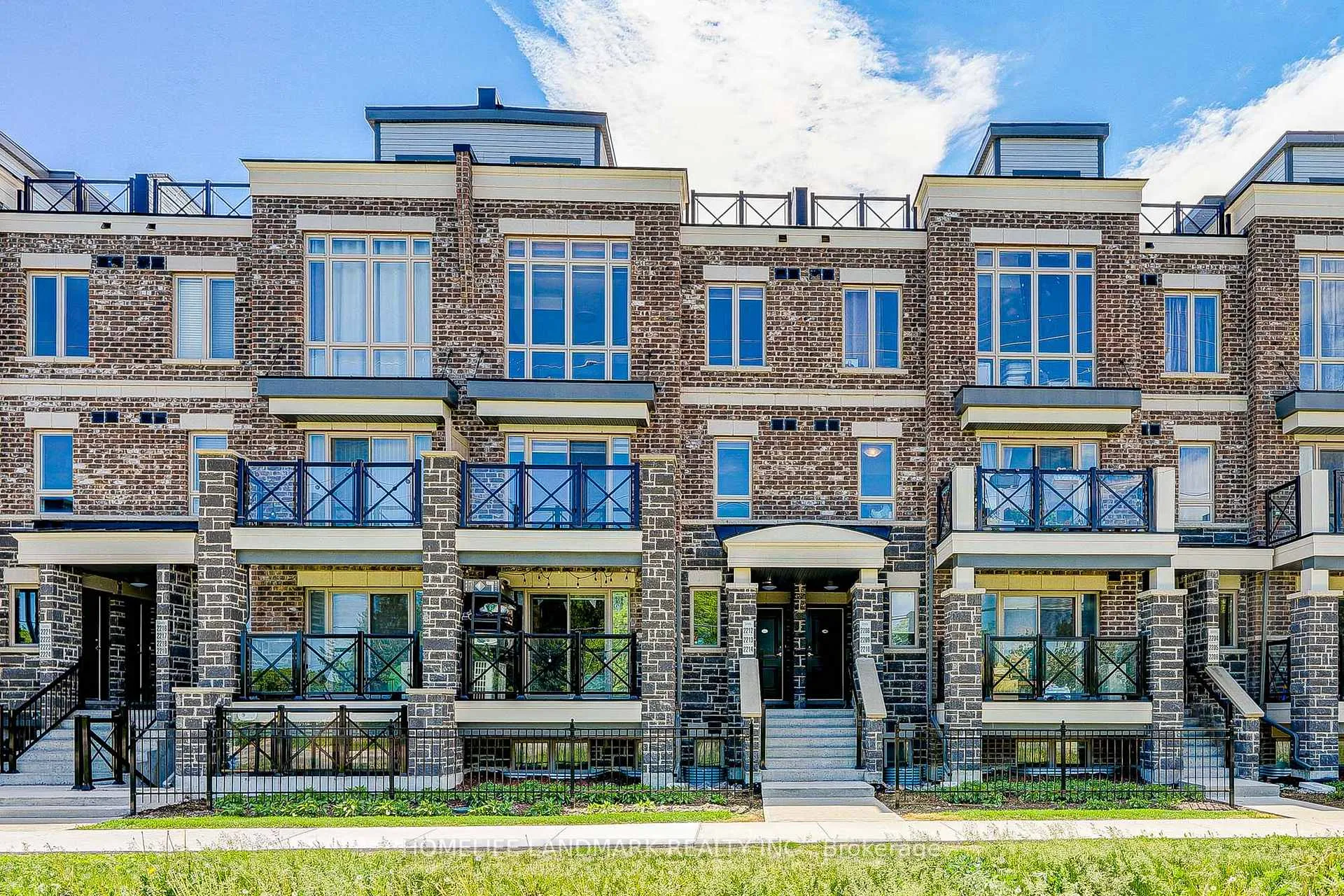 Photo 2 of Unit 2213, 10 Westmeath Lane N, Markham, Cornell — HOMEH