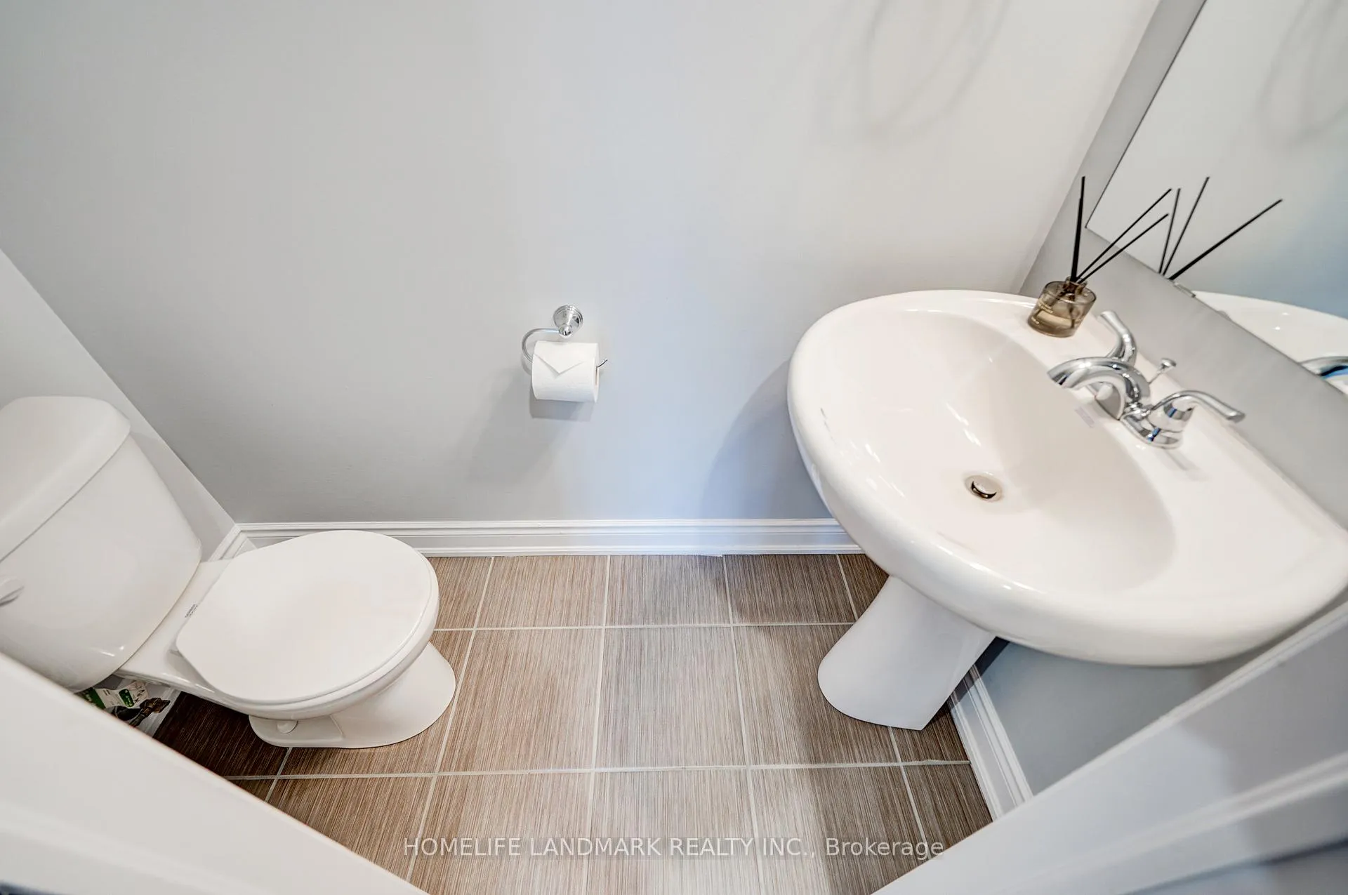 Photo 7 of Unit 2213, 10 Westmeath Lane N, Markham, Cornell — HOMEH