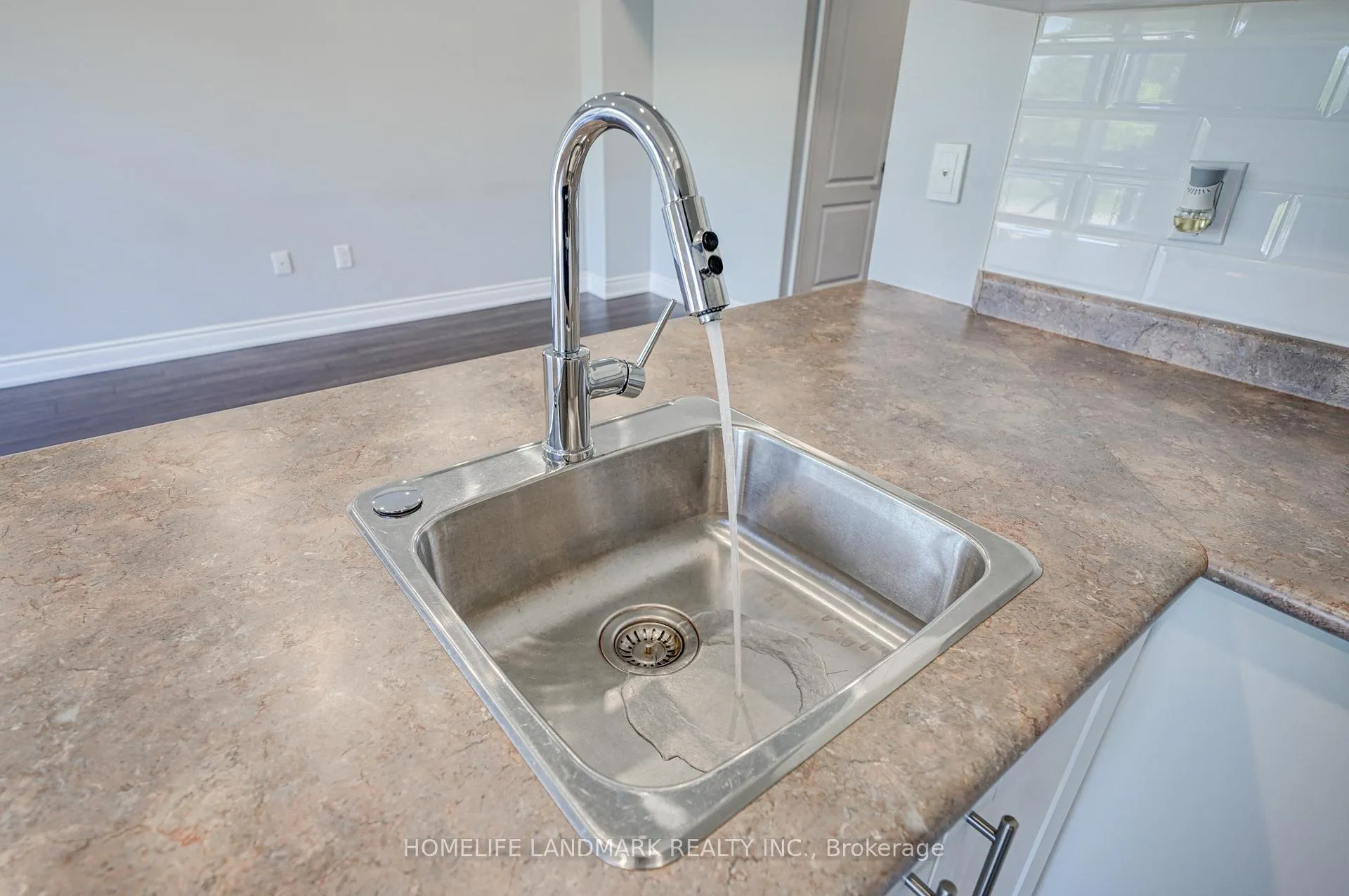 Photo 18 of Unit 2213, 10 Westmeath Lane N, Markham, Cornell — HOMEH