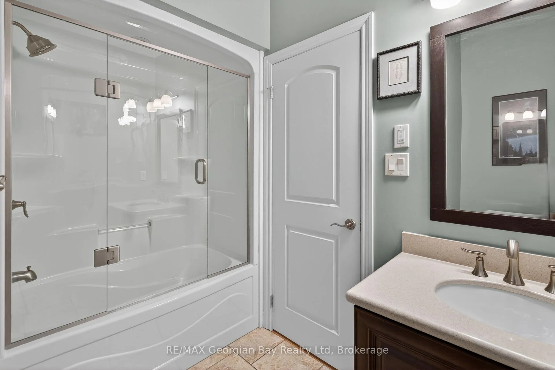 Photo 16 of 656 Aberdeen Boulevard, Midland — HOMEH