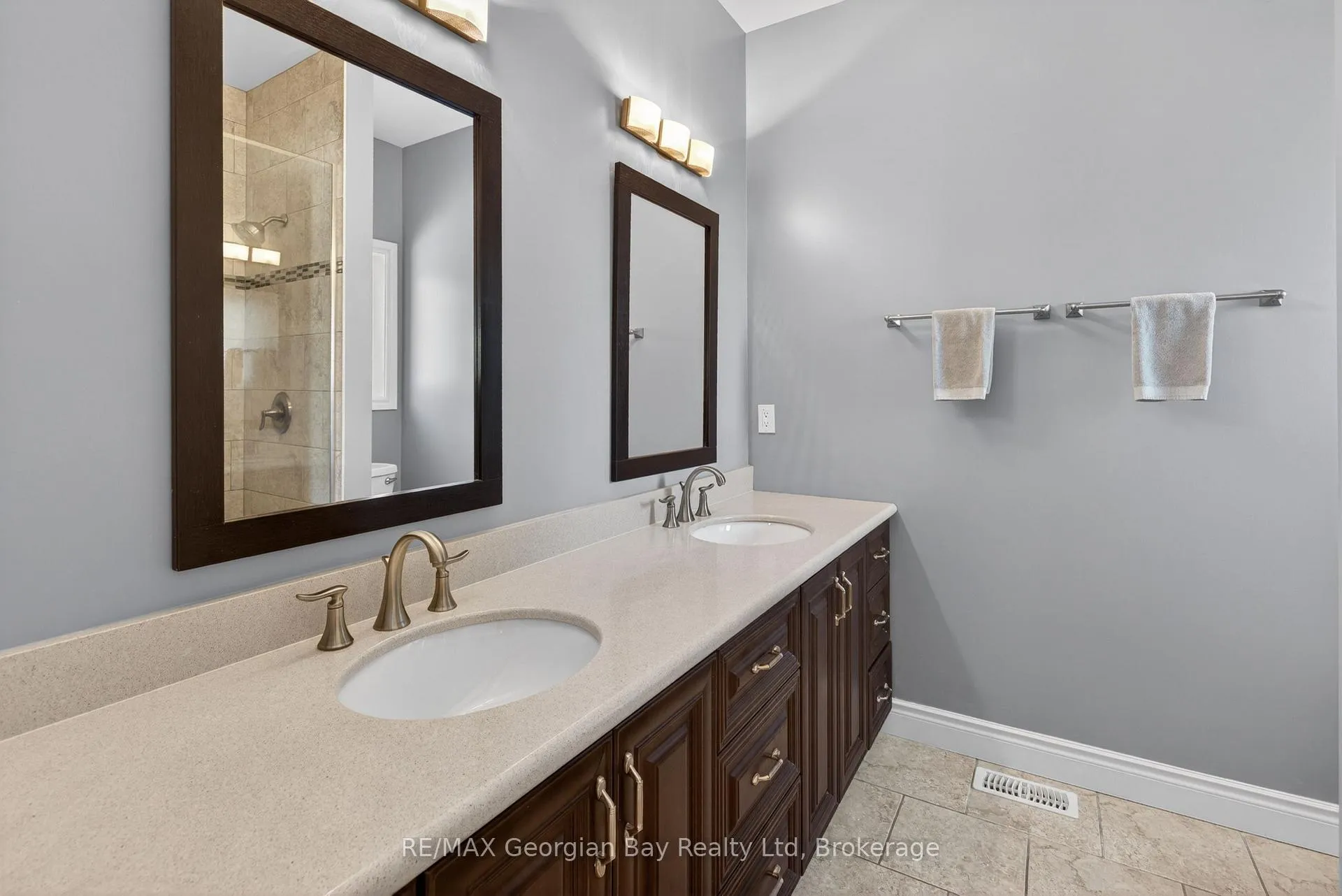 Photo 20 of 656 Aberdeen Boulevard, Midland — HOMEH