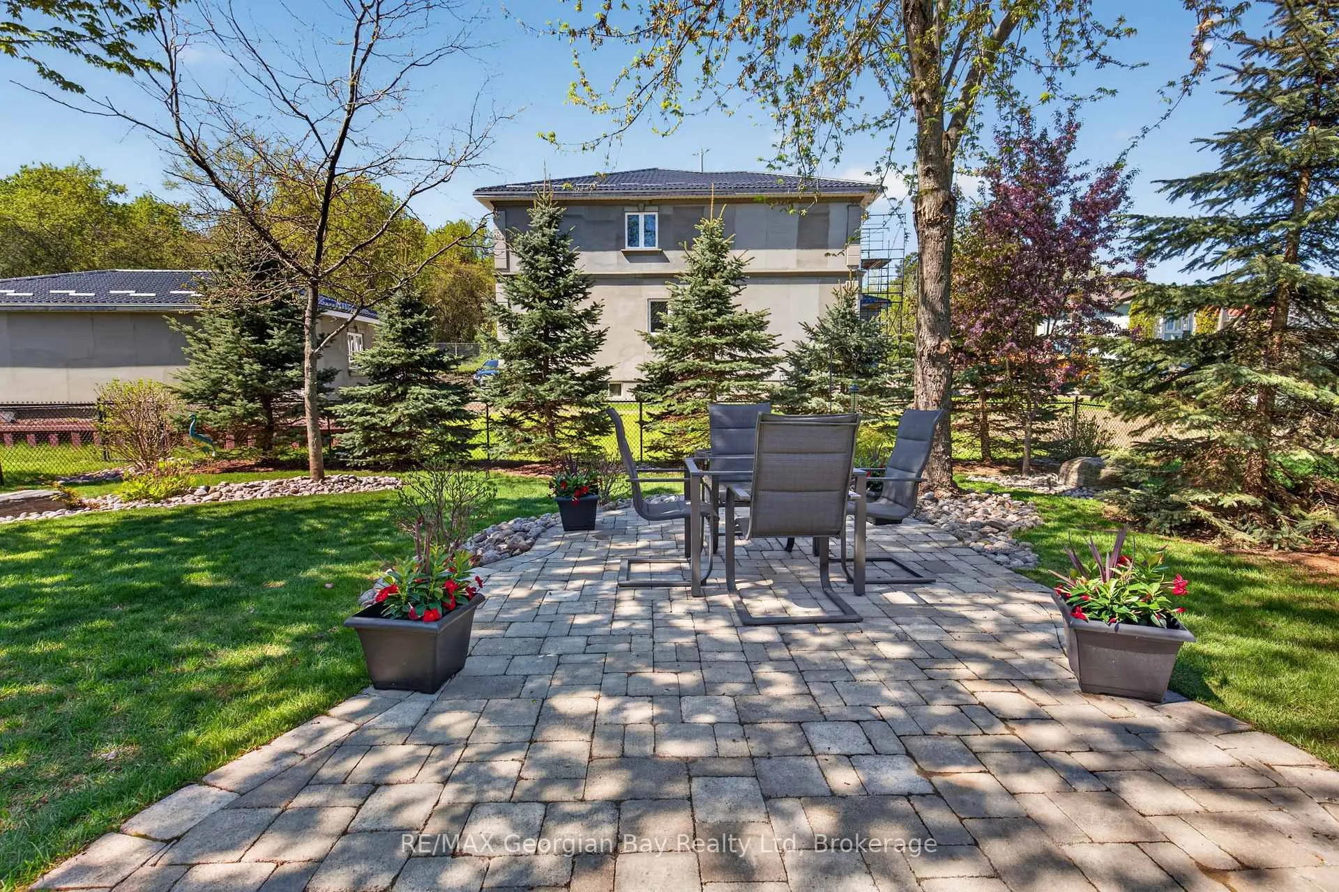 Photo 35 of 656 Aberdeen Boulevard, Midland — HOMEH