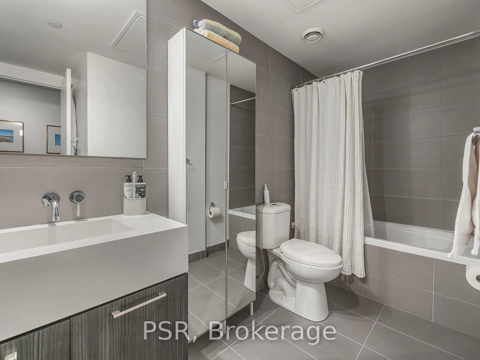 Photo 28 of Unit 203, 560 King Street W, Toronto, Waterfront Communities — HOMEH