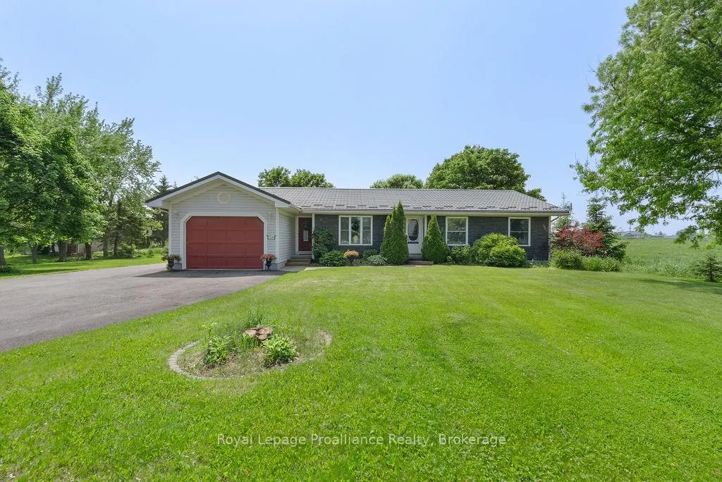 Photo of 288 Edward Street W