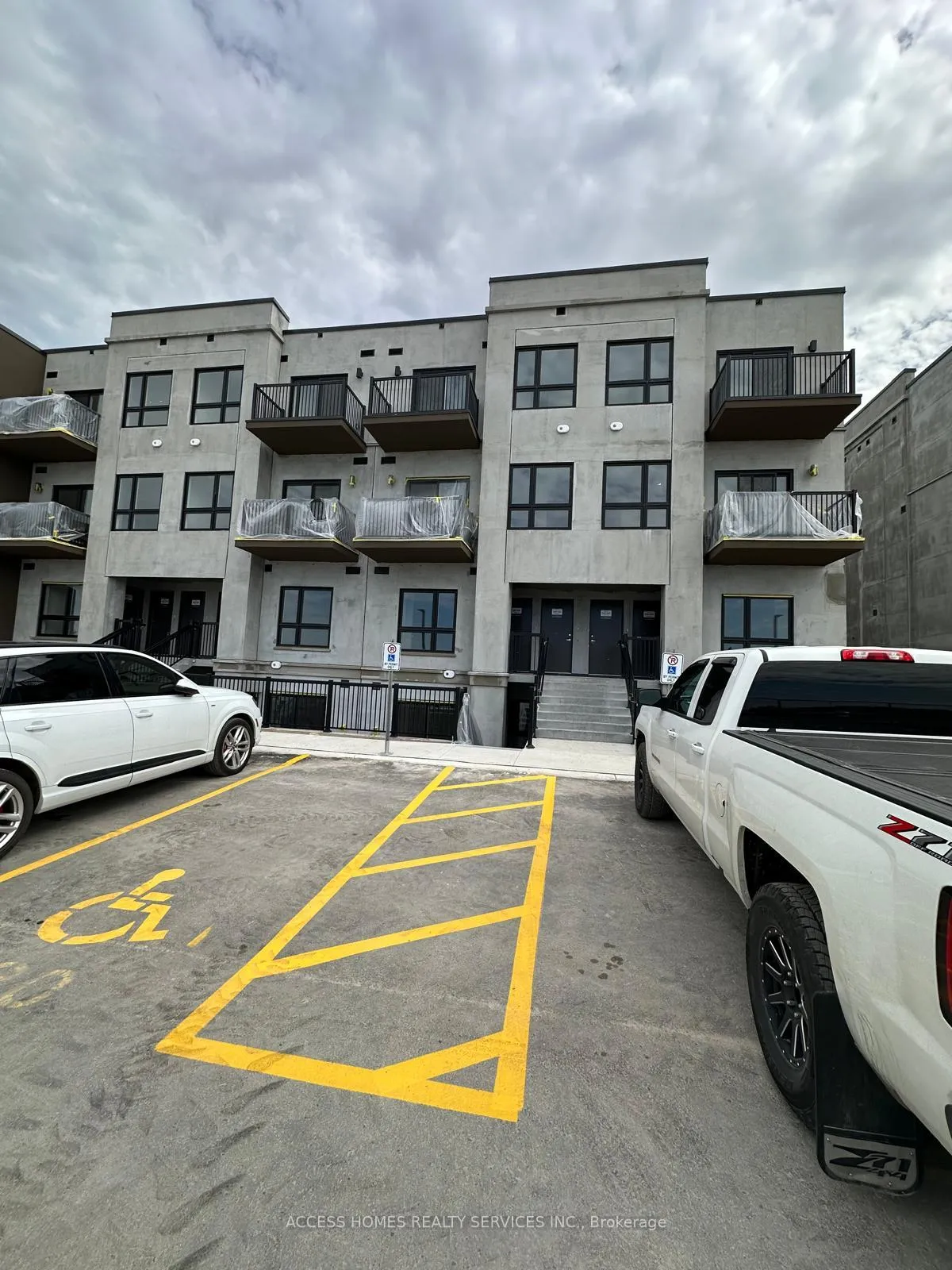 Photo 1 of Unit P0341, 25 Palace Street, Kitchener, Laurentian Hills — HOMEH