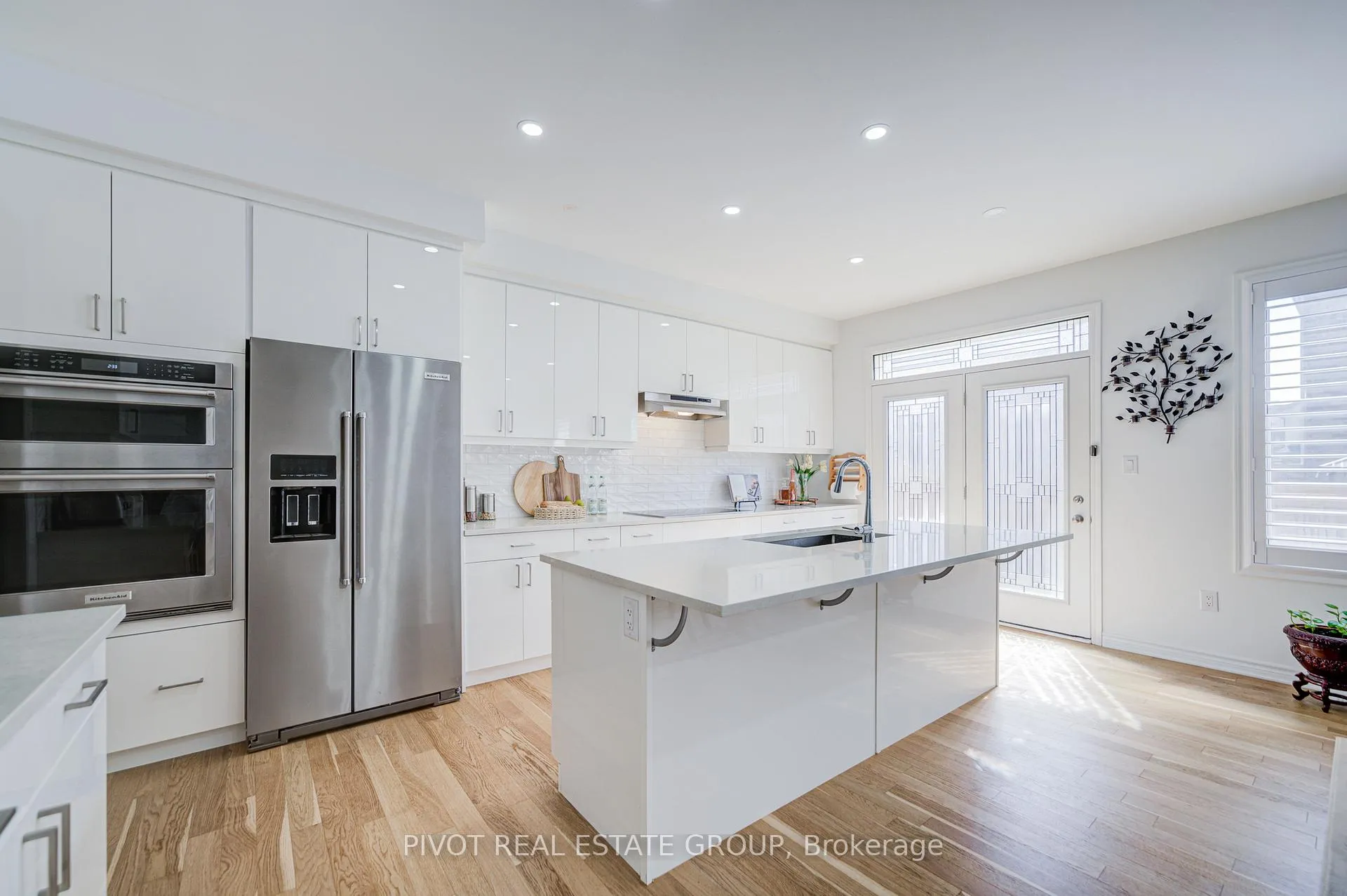 Front of 1226 Muskoka Heights