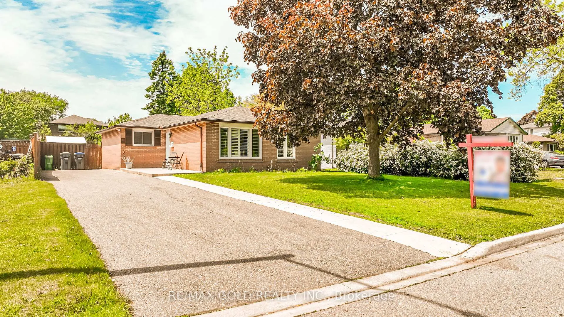 Photo 1 of 29 Duke Road, Brampton, Southgate — HOMEH