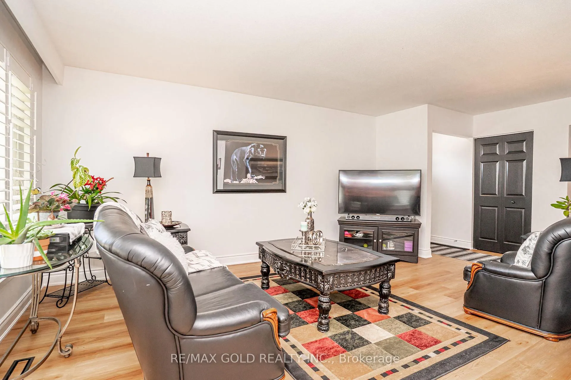 Photo 8 of 29 Duke Road, Brampton, Southgate — HOMEH