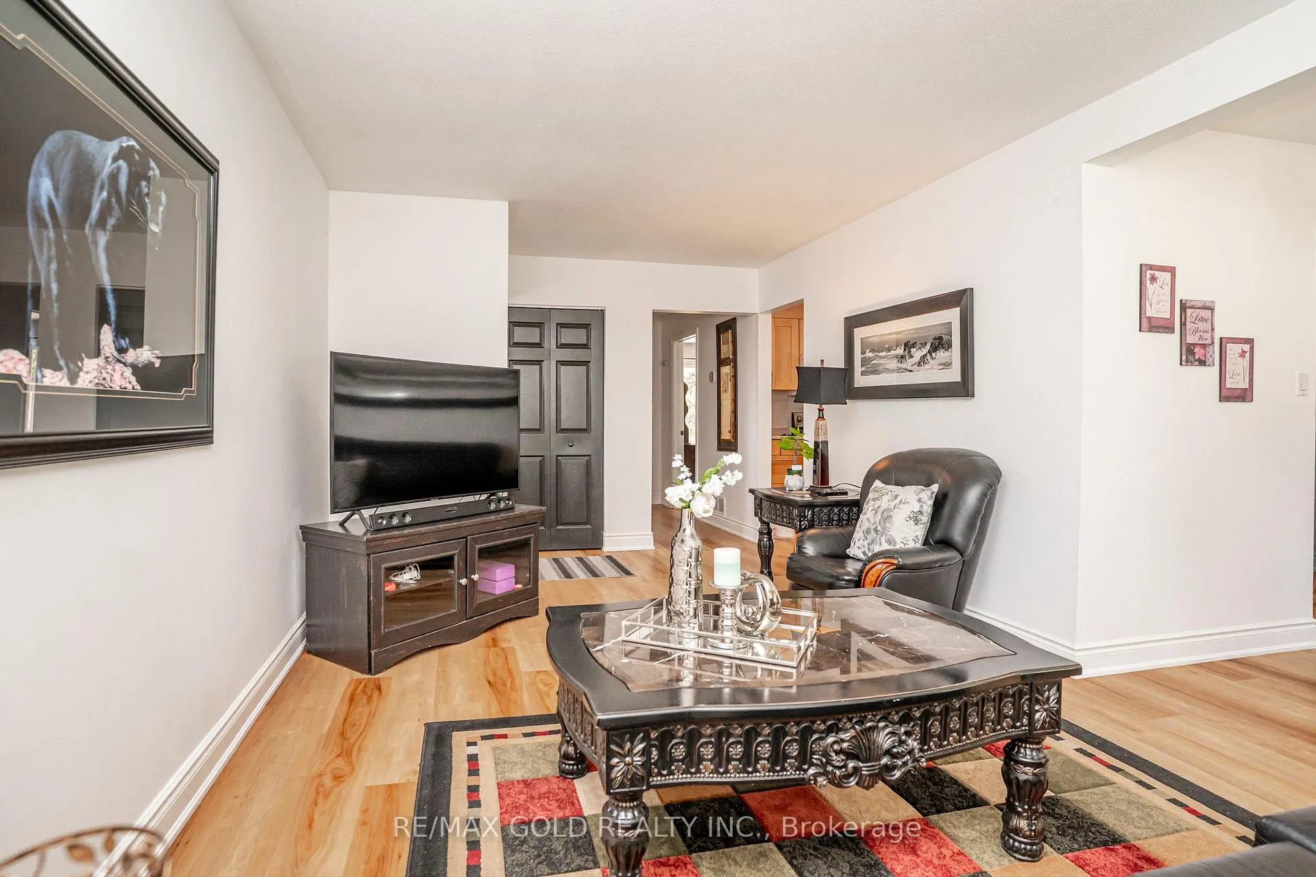 Photo 9 of 29 Duke Road, Brampton, Southgate — HOMEH