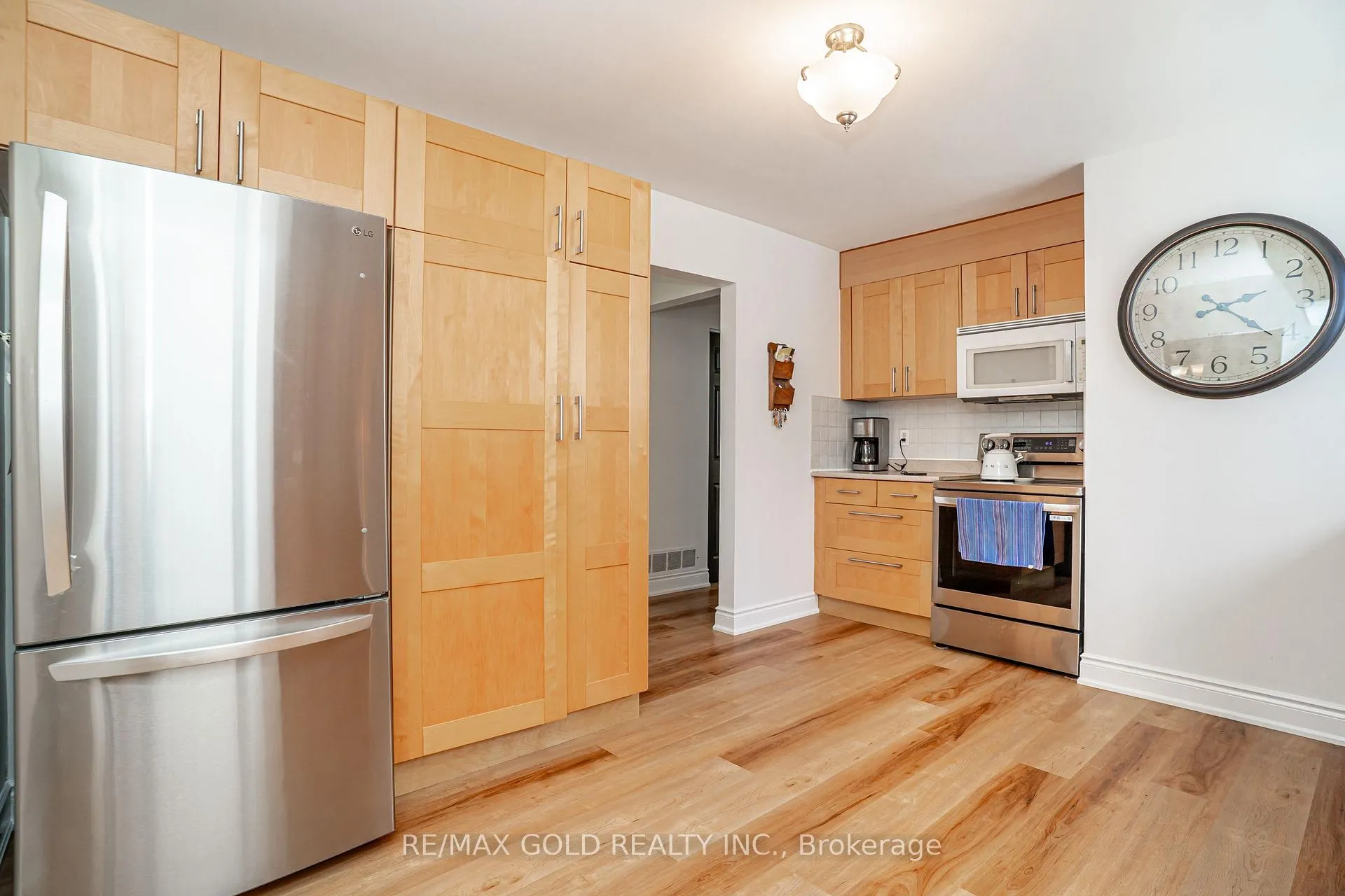 Photo 13 of 29 Duke Road, Brampton, Southgate — HOMEH