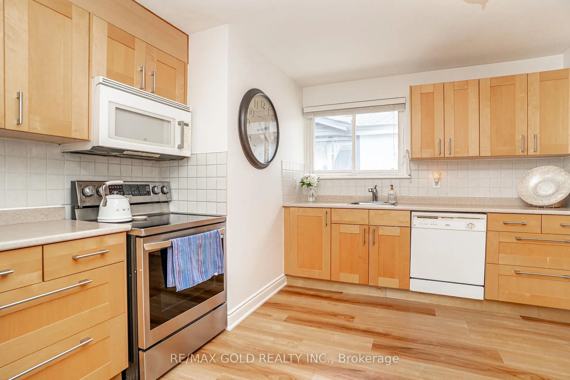 Photo 14 of 29 Duke Road, Brampton, Southgate — HOMEH