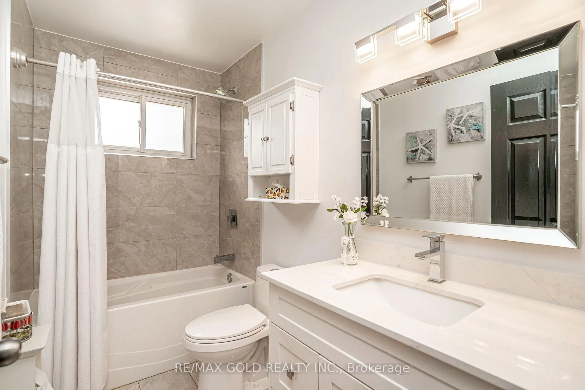 Photo 21 of 29 Duke Road, Brampton, Southgate — HOMEH