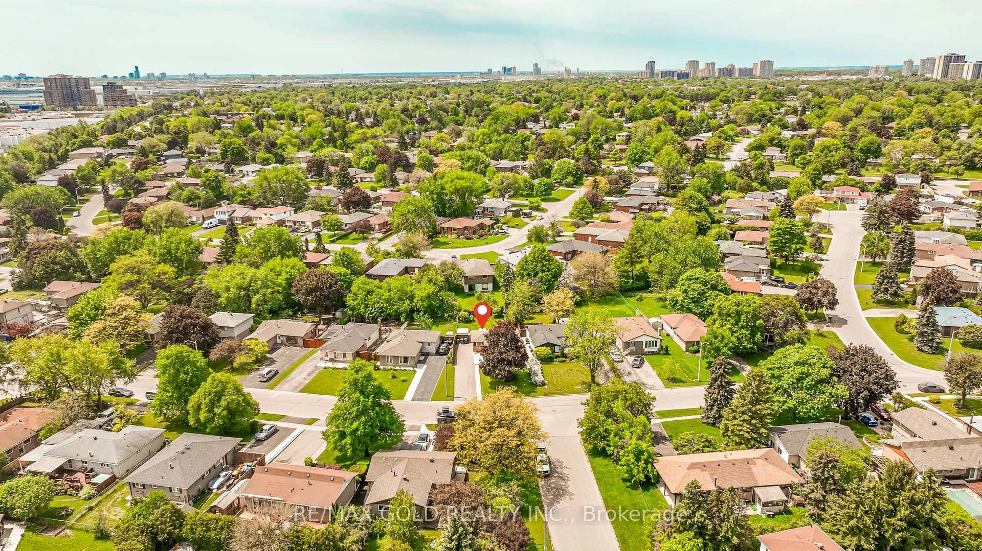 Photo 46 of 29 Duke Road, Brampton, Southgate — HOMEH