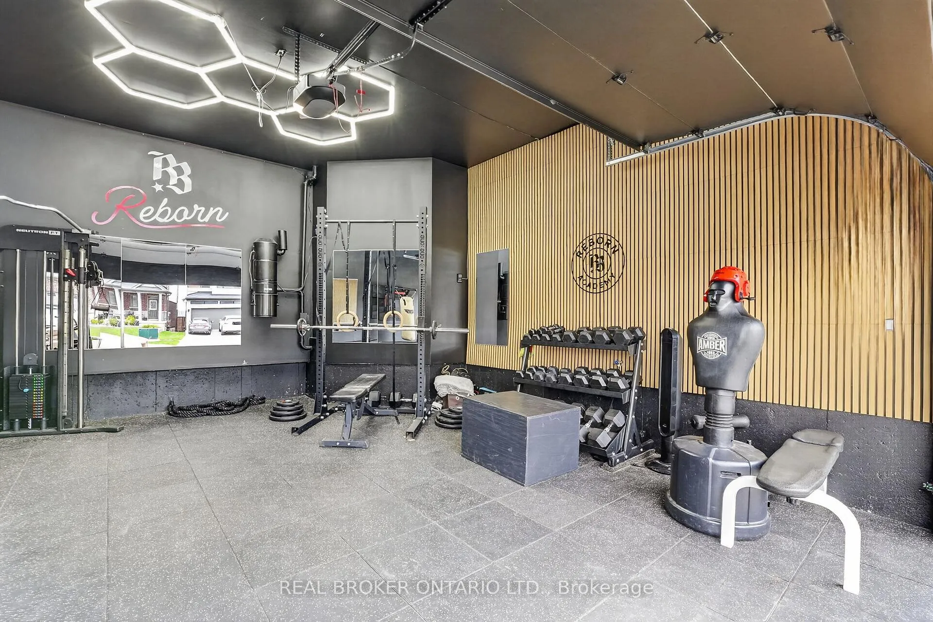 Photo 7 of 4048 Stadelbauer Drive, Lincoln, Beamsville — HOMEH