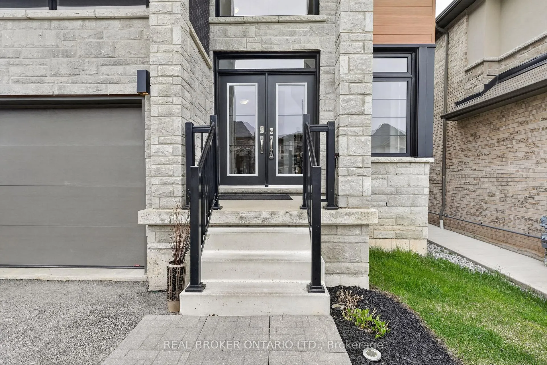 Photo 9 of 4048 Stadelbauer Drive, Lincoln, Beamsville — HOMEH