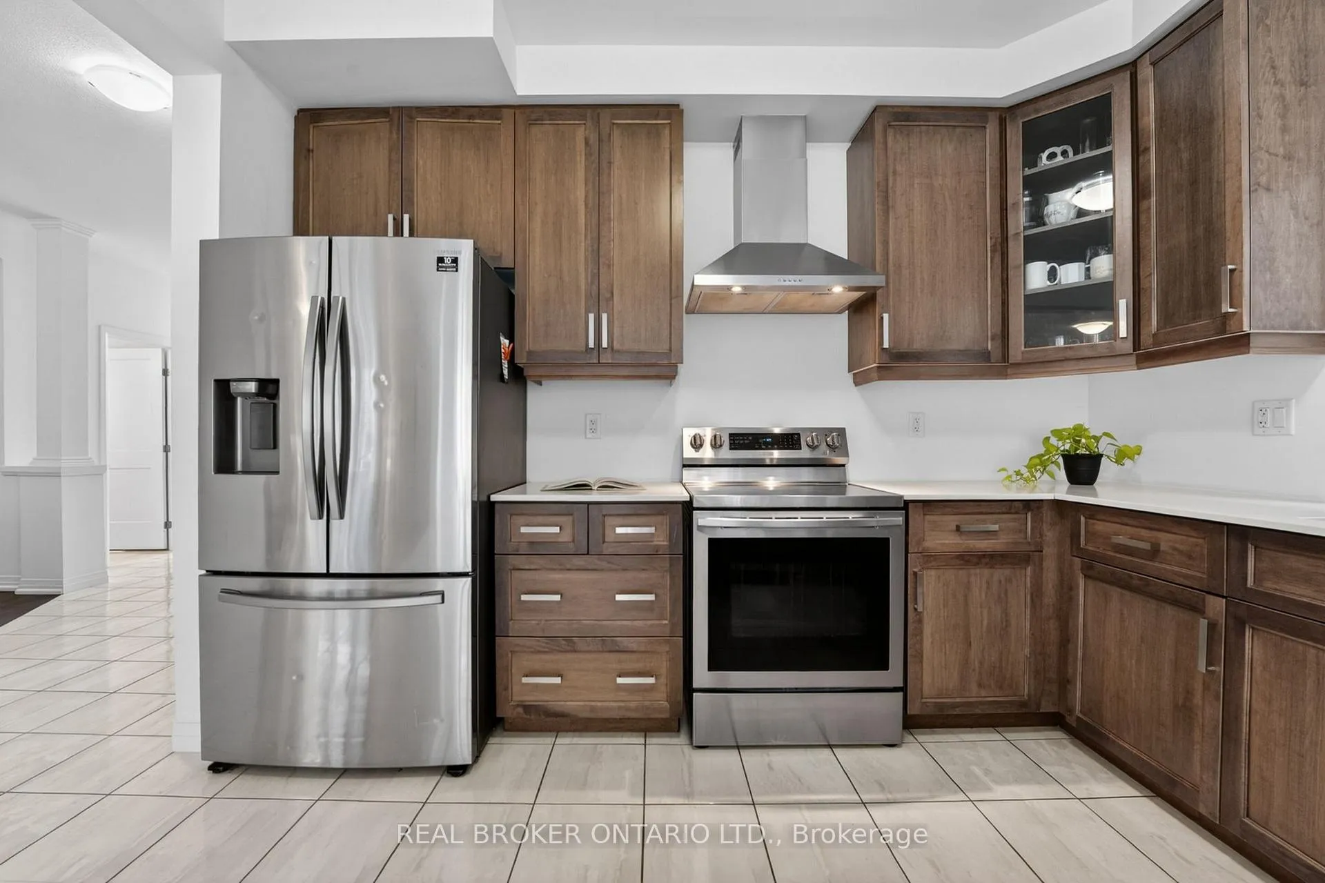 Photo 19 of 4048 Stadelbauer Drive, Lincoln, Beamsville — HOMEH