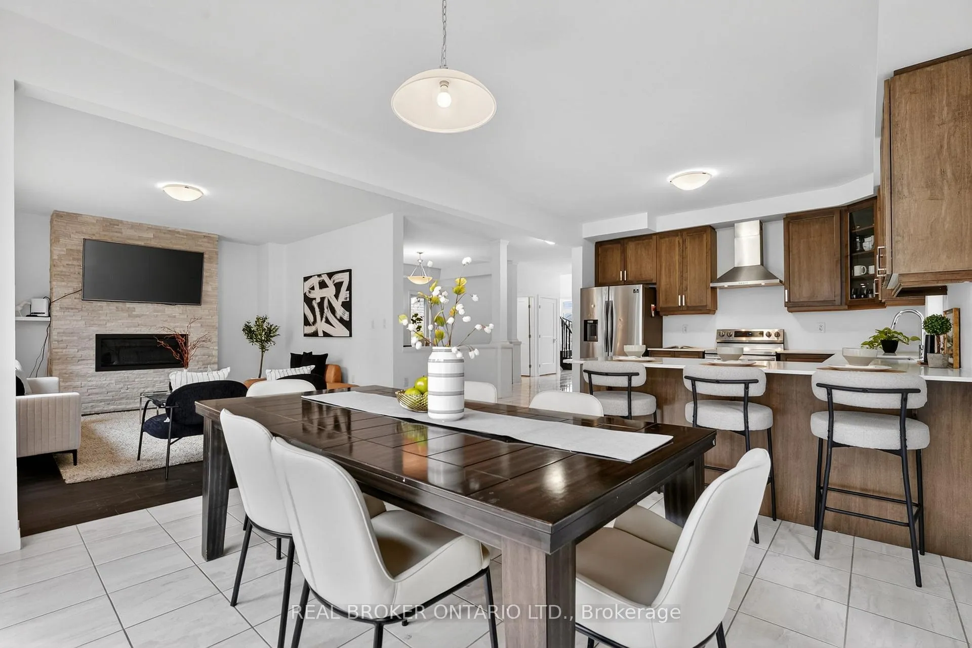 Photo 22 of 4048 Stadelbauer Drive, Lincoln, Beamsville — HOMEH