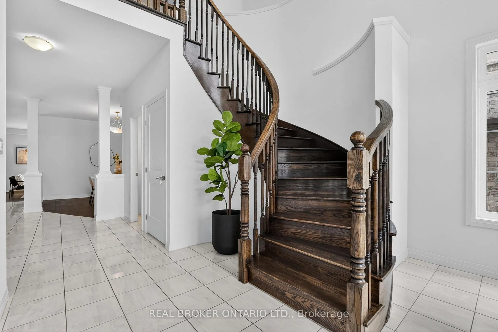 Photo 25 of 4048 Stadelbauer Drive, Lincoln, Beamsville — HOMEH