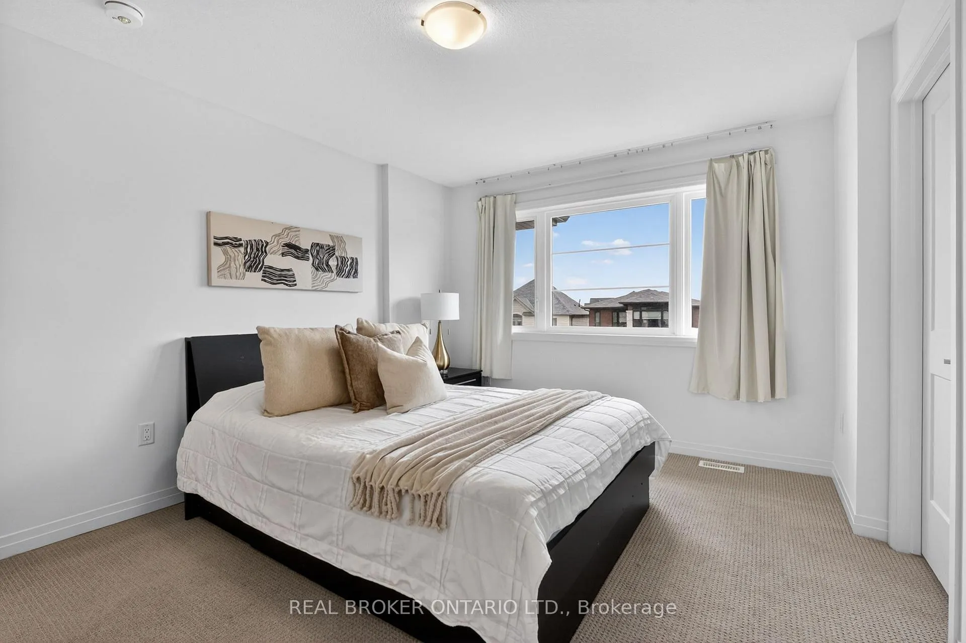 Photo 33 of 4048 Stadelbauer Drive, Lincoln, Beamsville — HOMEH