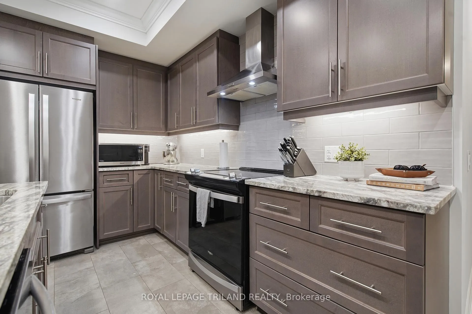 Photo 4 of Unit 215, 480 Callaway Road, London, North R — HOMEH