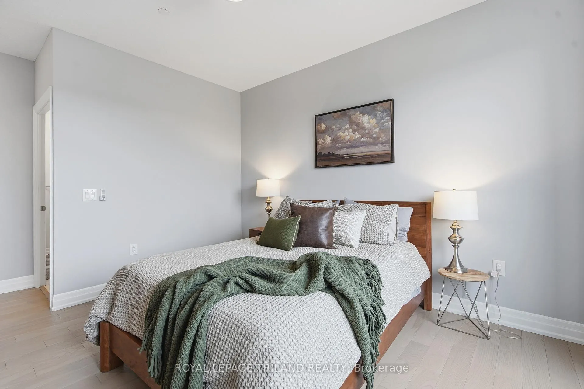 Photo 8 of Unit 215, 480 Callaway Road, London, North R — HOMEH