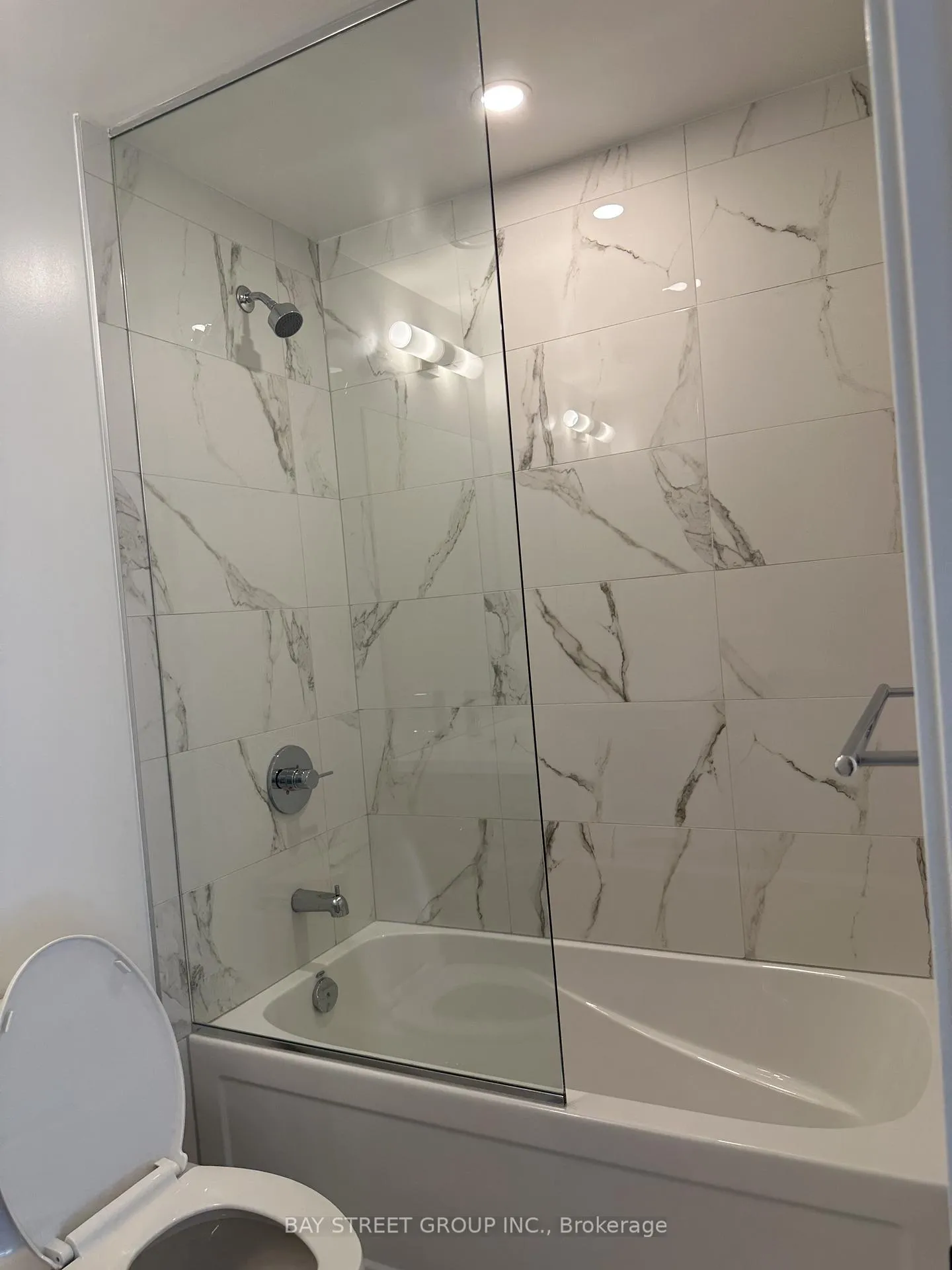 Photo 10 of Unit 303, 28 Interchange Way, Vaughan, Vaughan Corporate Centre — HOMEH