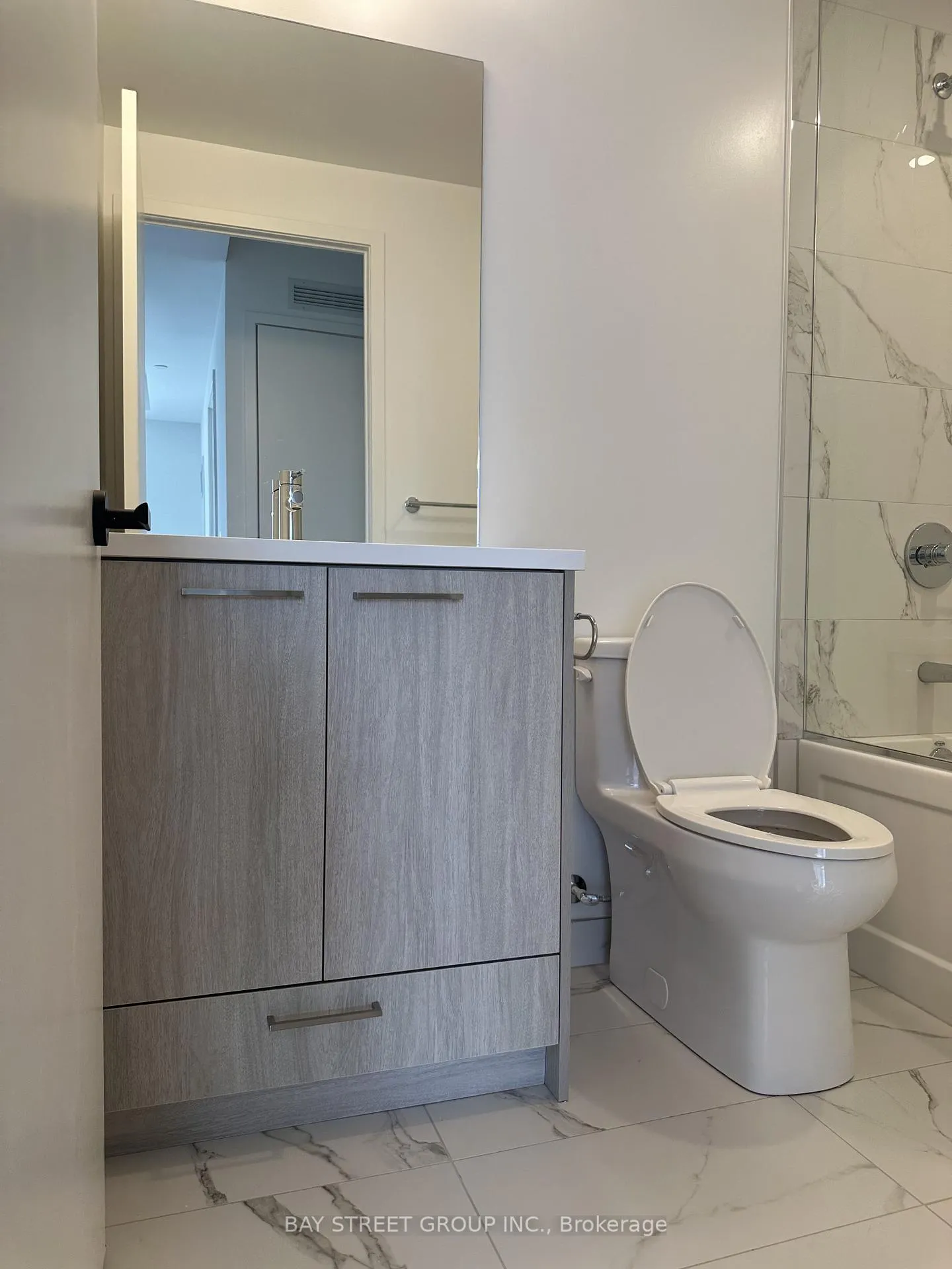 Photo 11 of Unit 303, 28 Interchange Way, Vaughan, Vaughan Corporate Centre — HOMEH