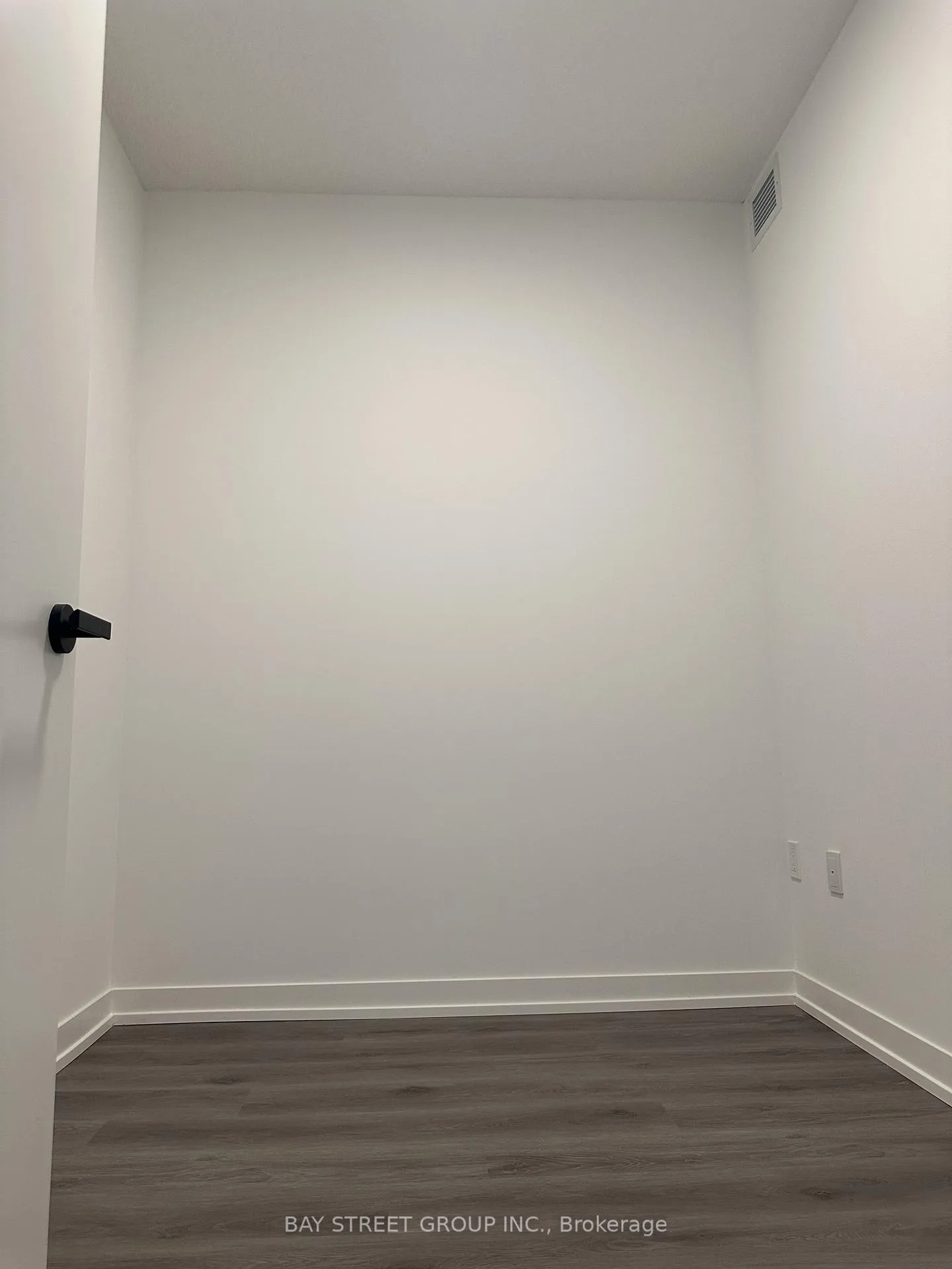 Photo 12 of Unit 303, 28 Interchange Way, Vaughan, Vaughan Corporate Centre — HOMEH