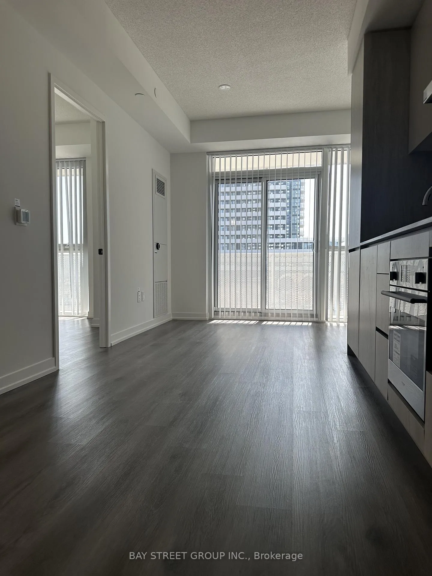 Photo 14 of Unit 303, 28 Interchange Way, Vaughan, Vaughan Corporate Centre — HOMEH