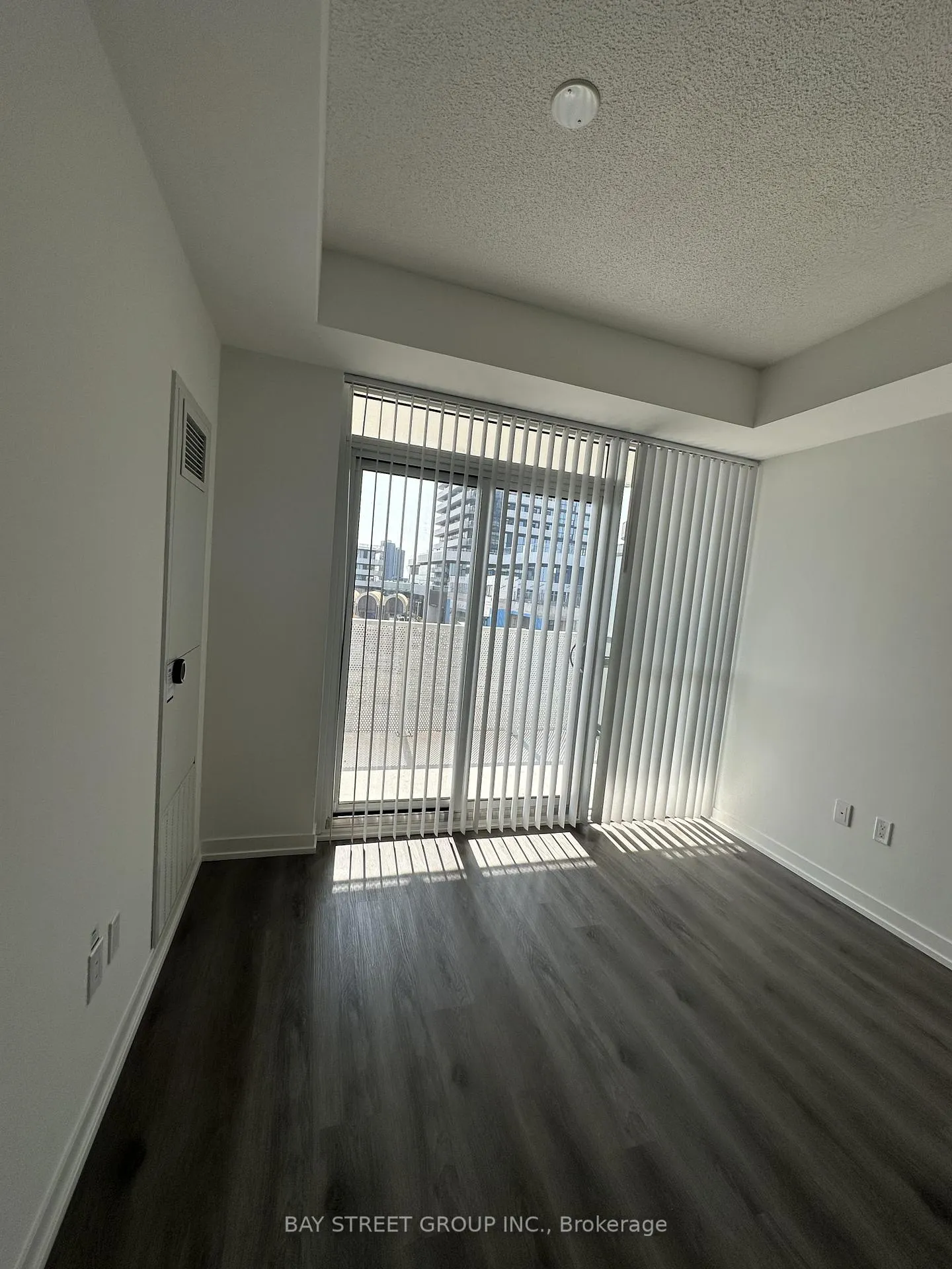 Photo 18 of Unit 303, 28 Interchange Way, Vaughan, Vaughan Corporate Centre — HOMEH