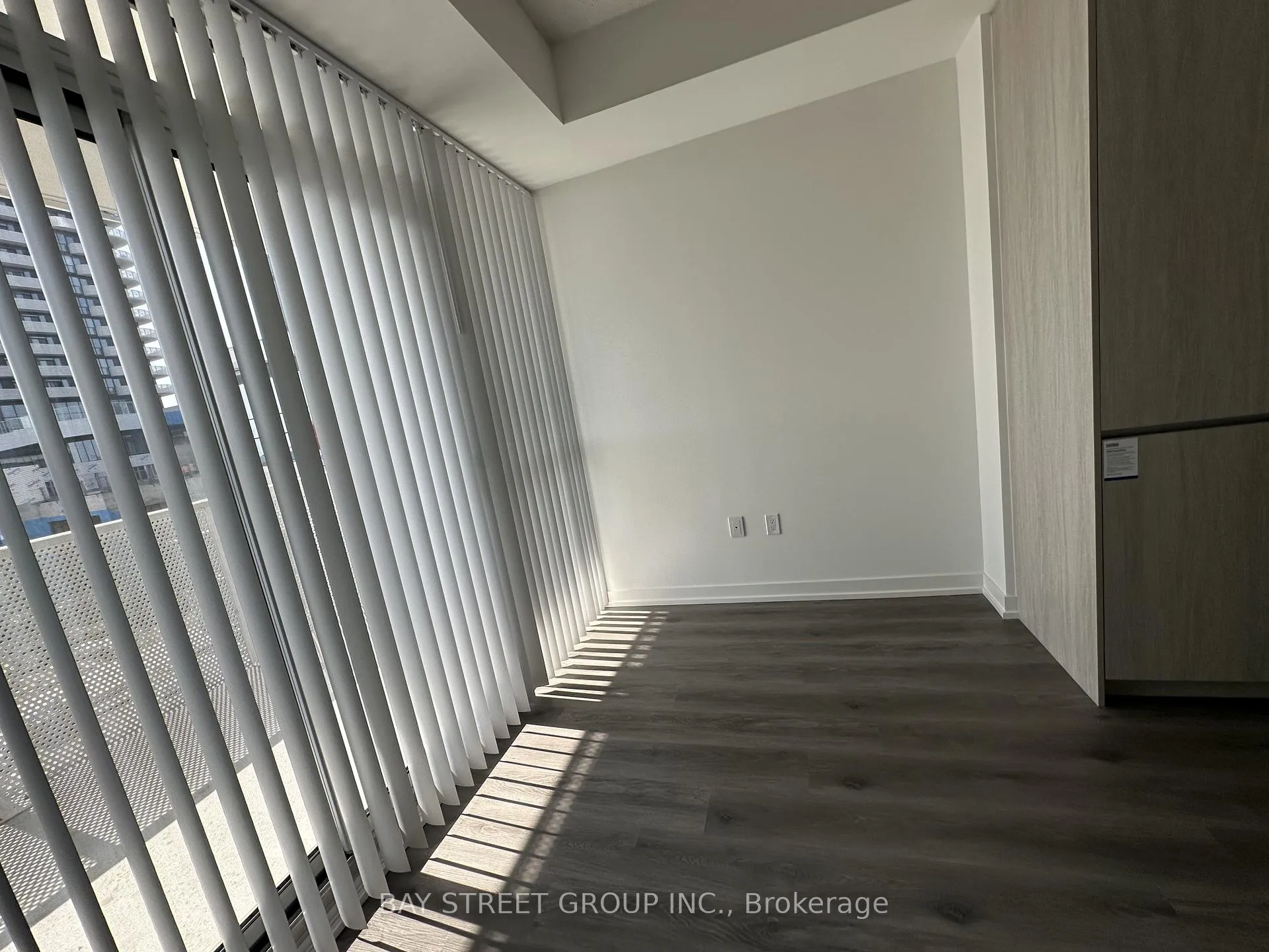 Photo 19 of Unit 303, 28 Interchange Way, Vaughan, Vaughan Corporate Centre — HOMEH