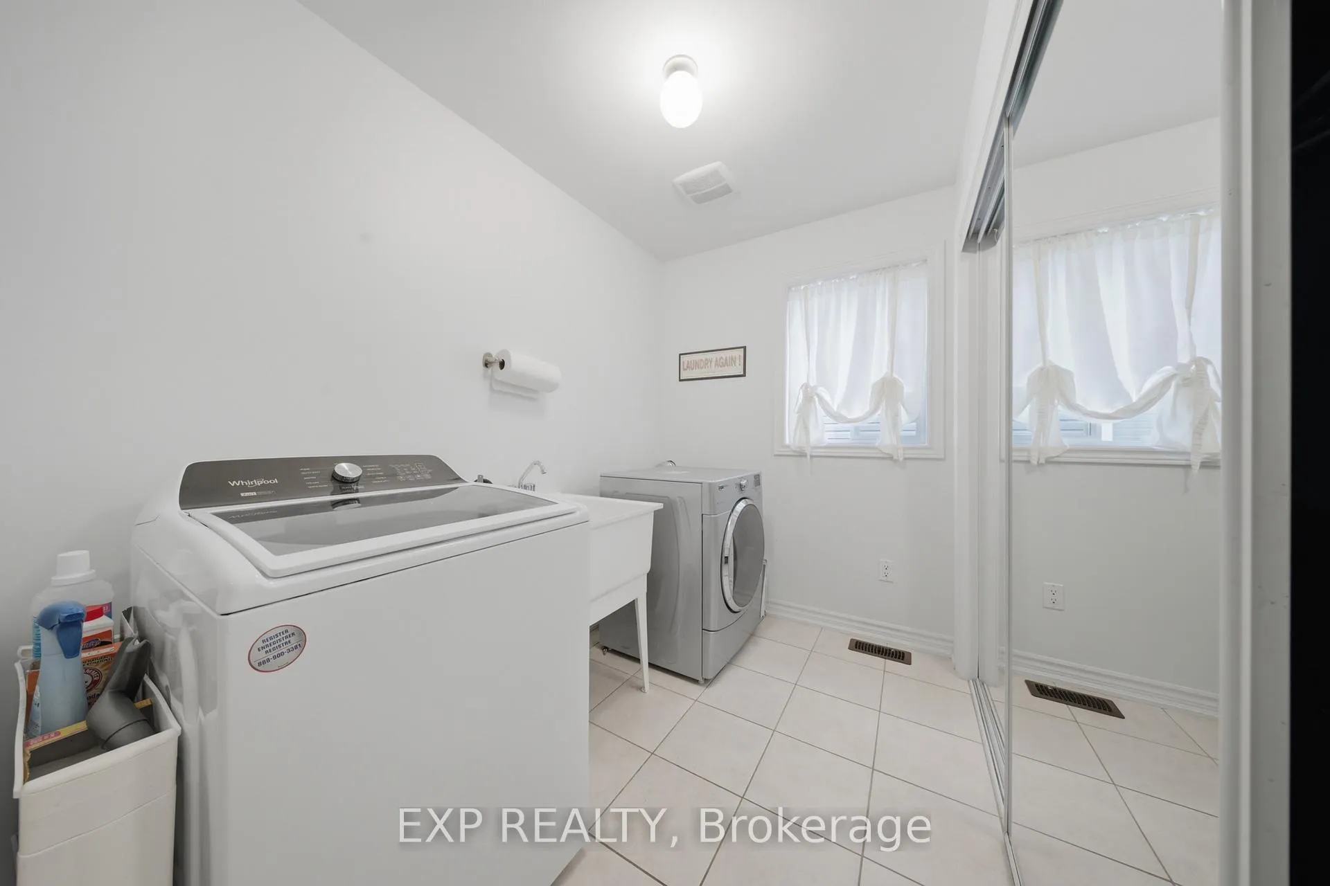 Photo 10 of 832 O'Reilly Crescent, Shelburne — HOMEH