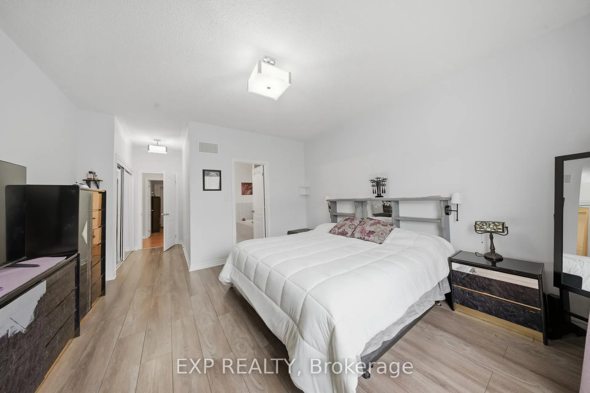 Photo 24 of 832 O'Reilly Crescent, Shelburne — HOMEH
