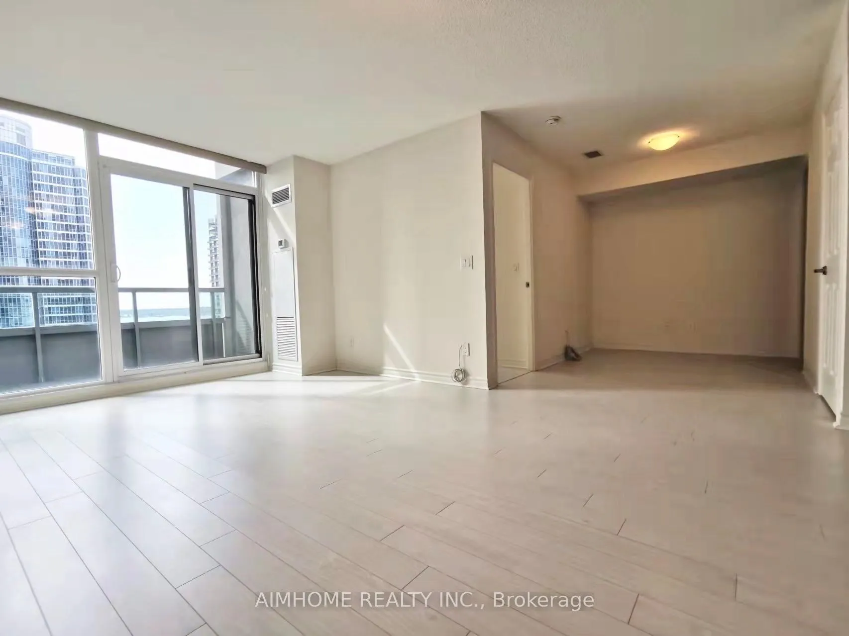 Photo 1 of Unit 1525, 25 Lower Simcoe Street, Toronto, Waterfront Communities — HOMEH