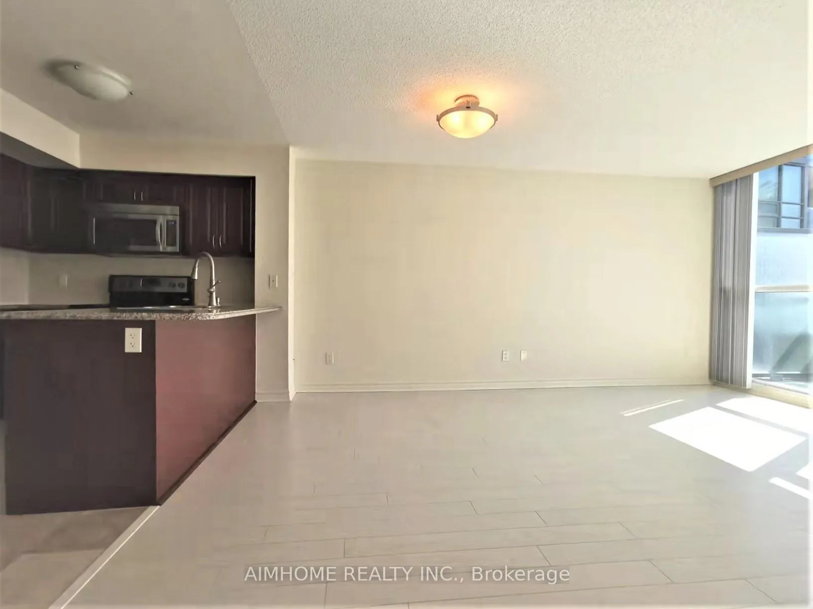 Photo 7 of Unit 1525, 25 Lower Simcoe Street, Toronto, Waterfront Communities — HOMEH