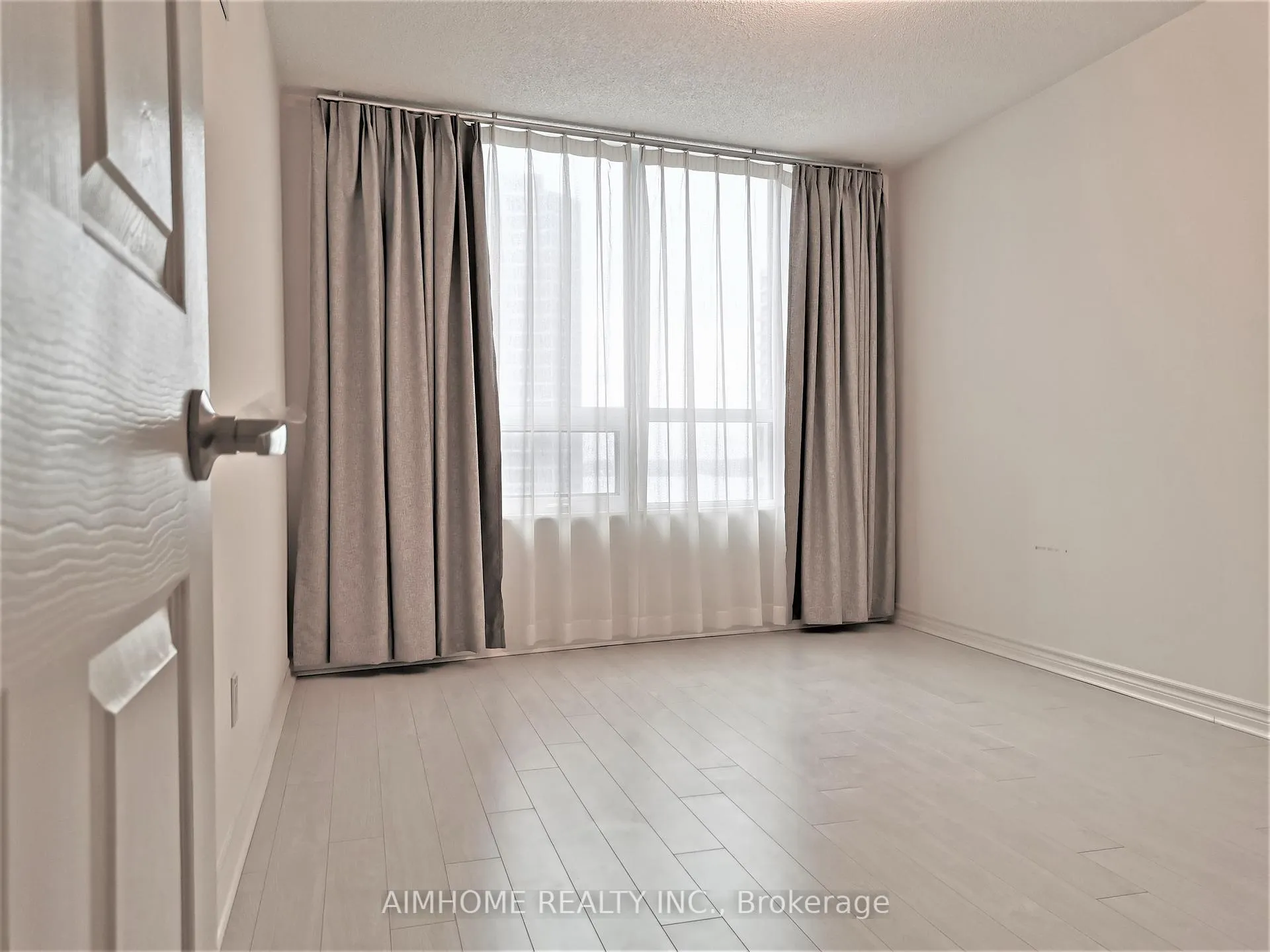 Photo 12 of Unit 1525, 25 Lower Simcoe Street, Toronto, Waterfront Communities — HOMEH