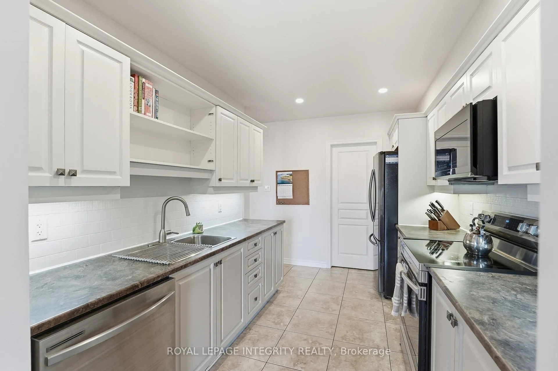 Photo 7 of 1036 Marconi Avenue, Ottawa, Kanata - Morgan's Grant/South March — HOMEH
