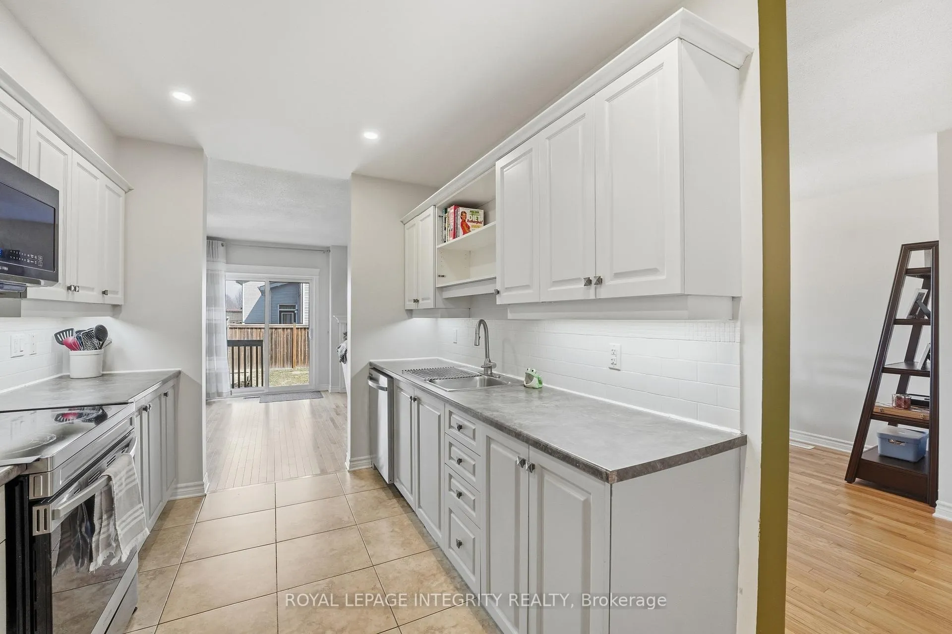 Photo 9 of 1036 Marconi Avenue, Ottawa, Kanata - Morgan's Grant/South March — HOMEH