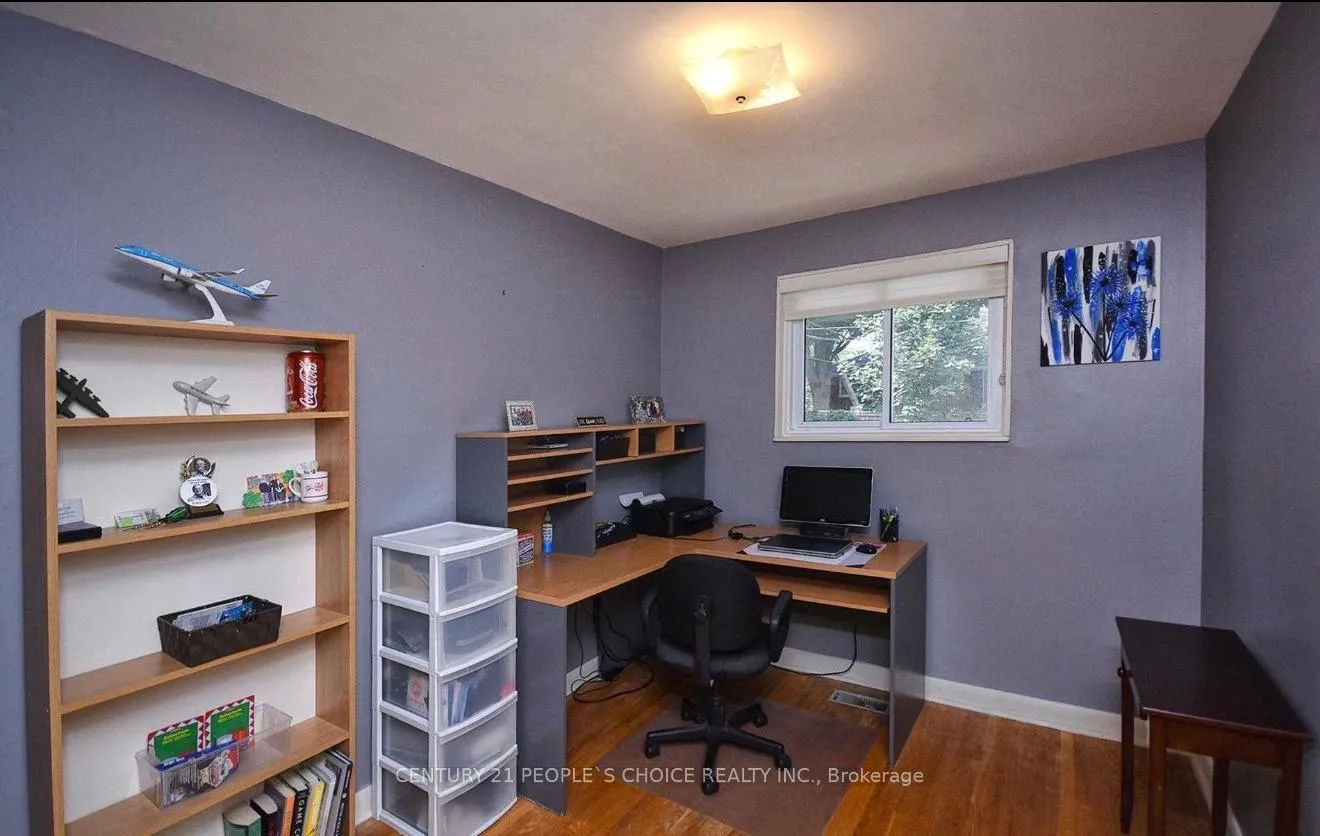 Photo 14 of Unit Main, 62 Tecumseh Drive, Aurora, Aurora Heights — HOMEH