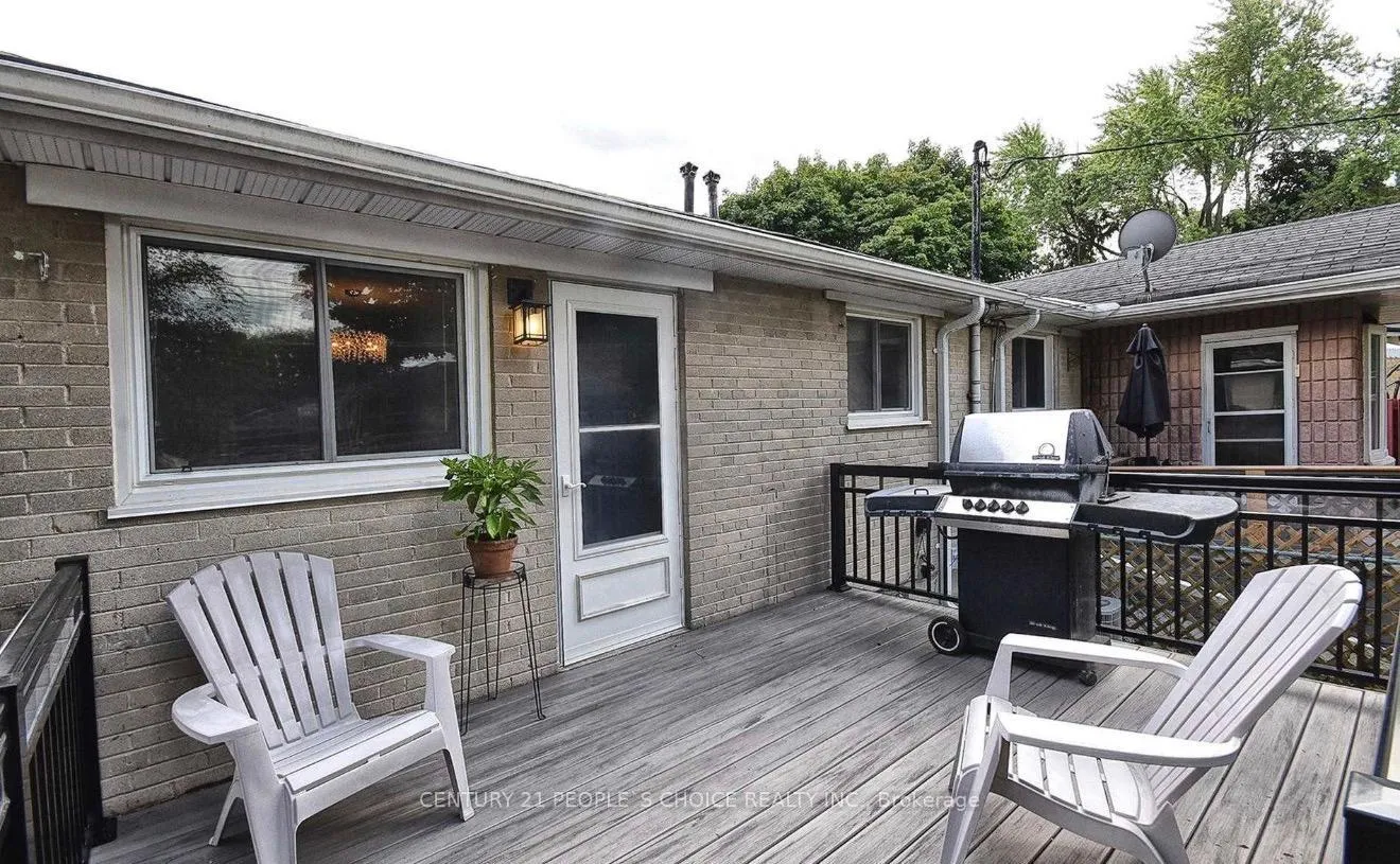 Photo 15 of Unit Main, 62 Tecumseh Drive, Aurora, Aurora Heights — HOMEH
