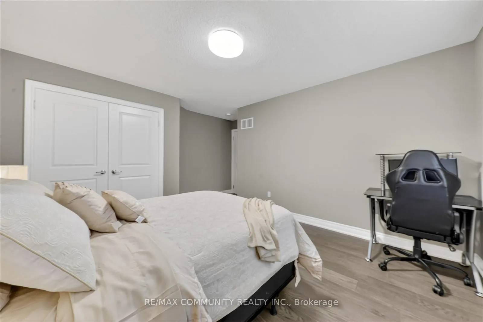 Photo 31 of 46 Wamsley Crescent, Clarington, Newcastle — HOMEH