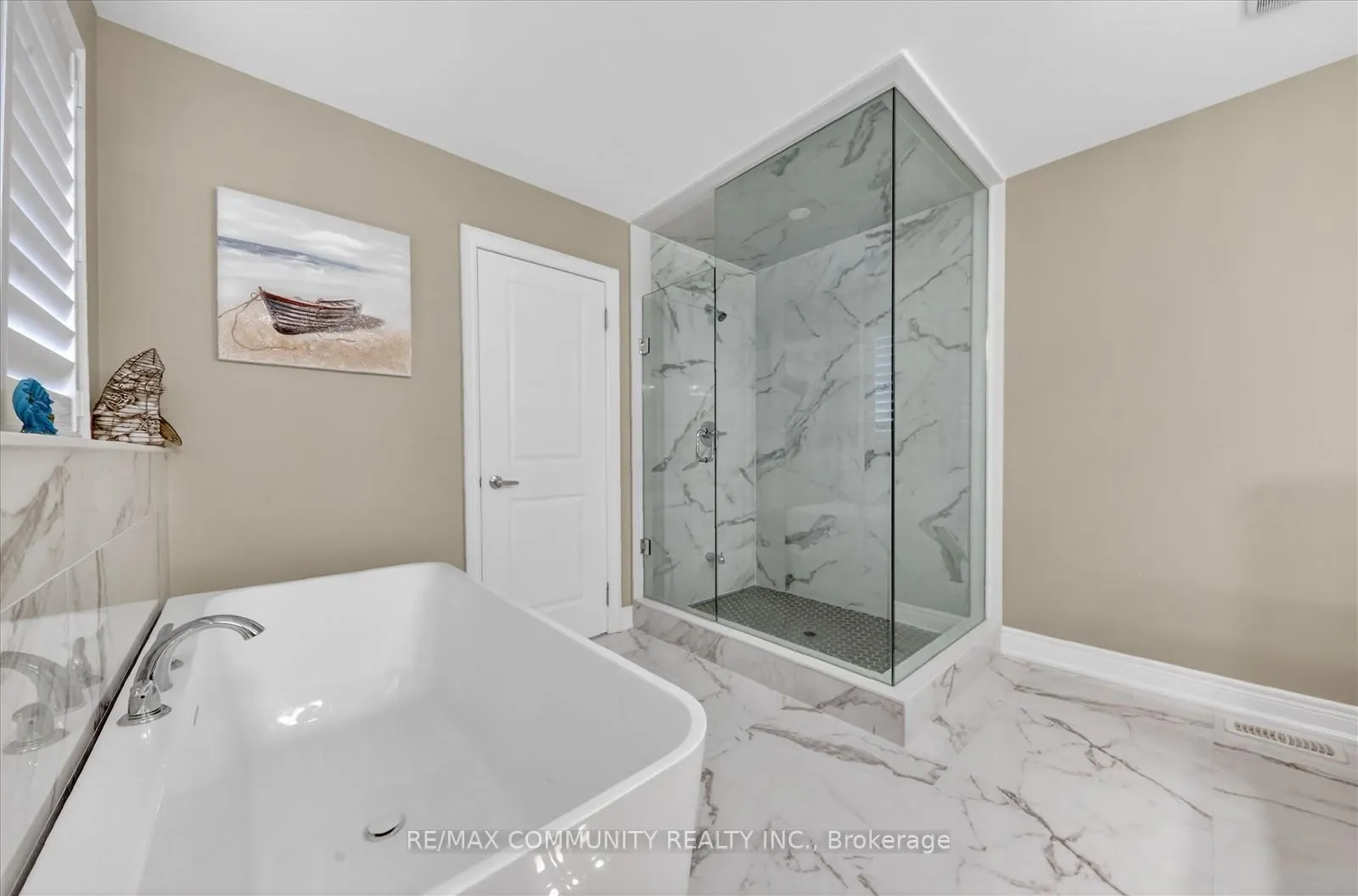Photo 34 of 46 Wamsley Crescent, Clarington, Newcastle — HOMEH