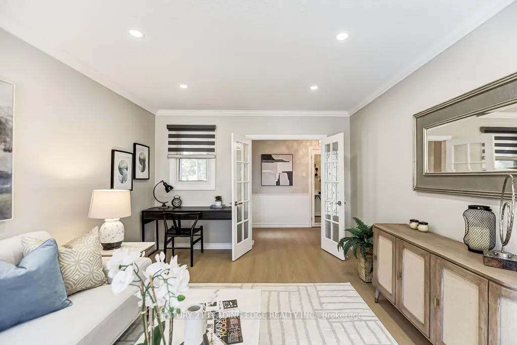 Photo 1 of 92 Drakefield Road, Markham, Bullock — HOMEH